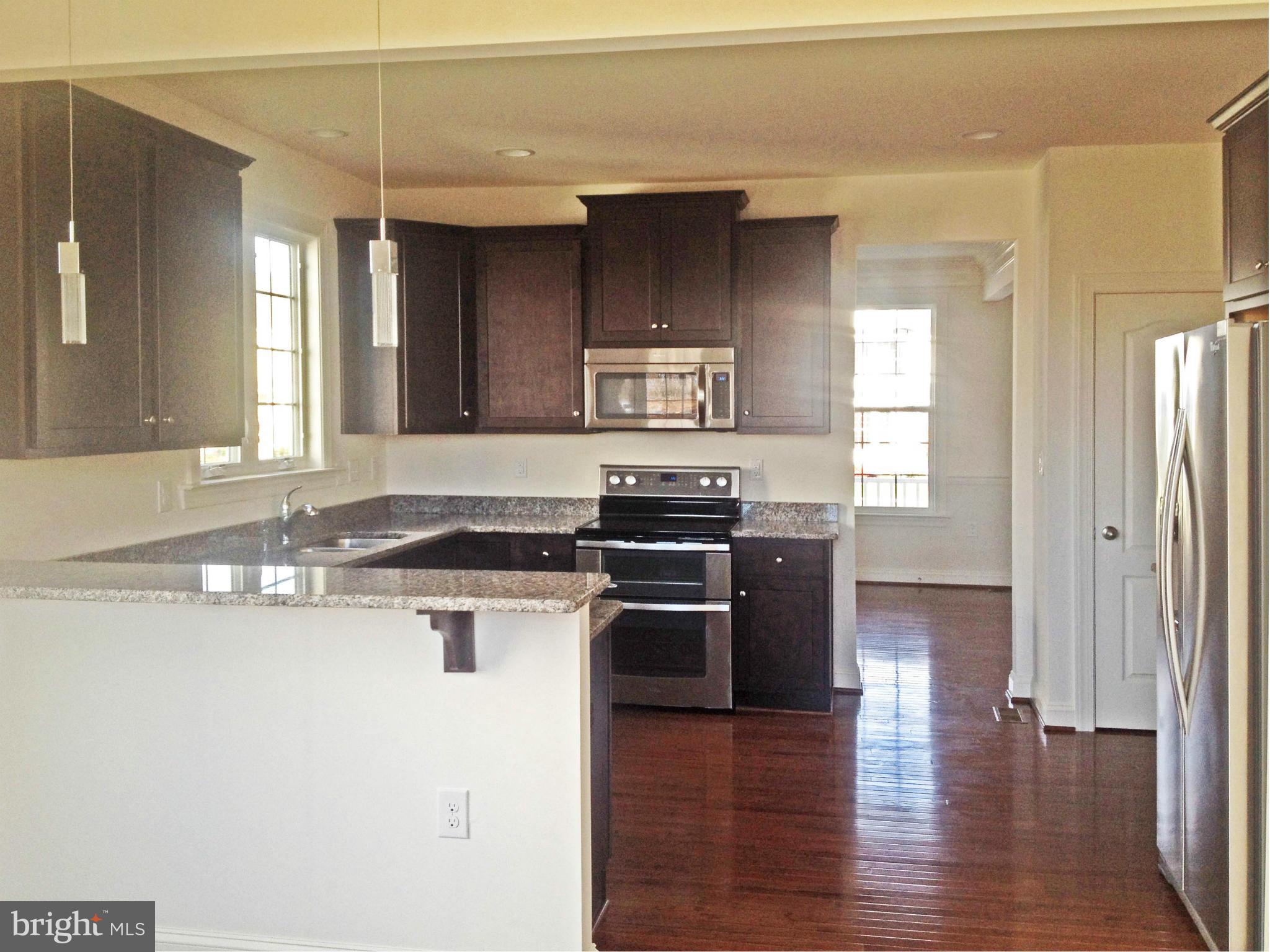 LAKELAND PLACE - Residential