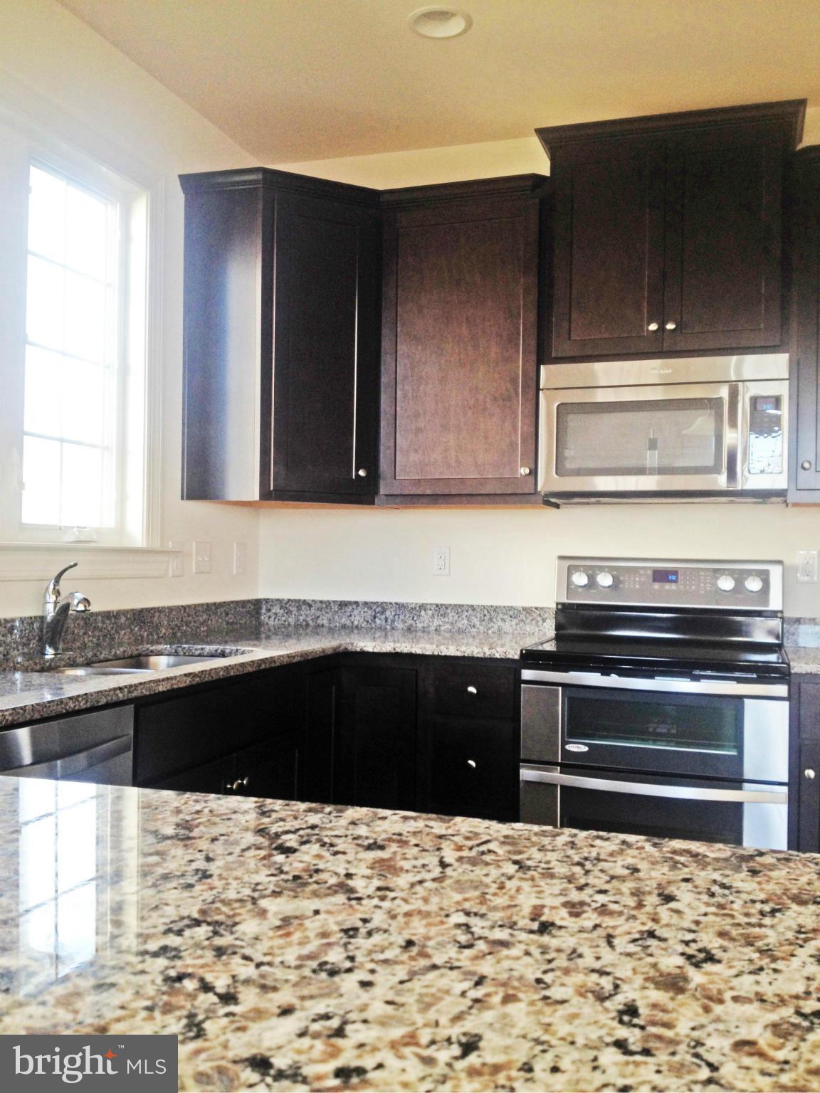 LAKELAND PLACE - Residential