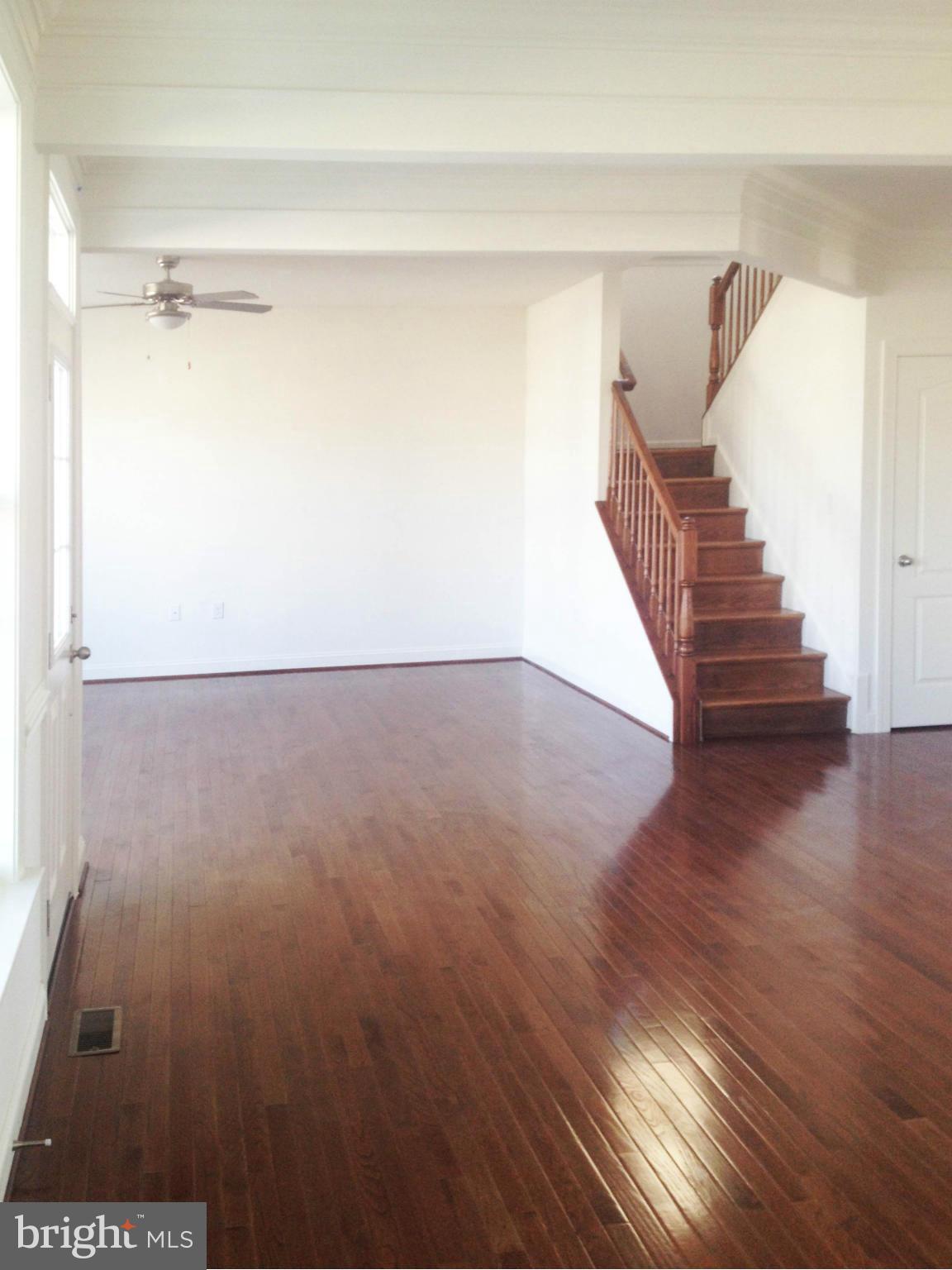 LAKELAND PLACE - Residential