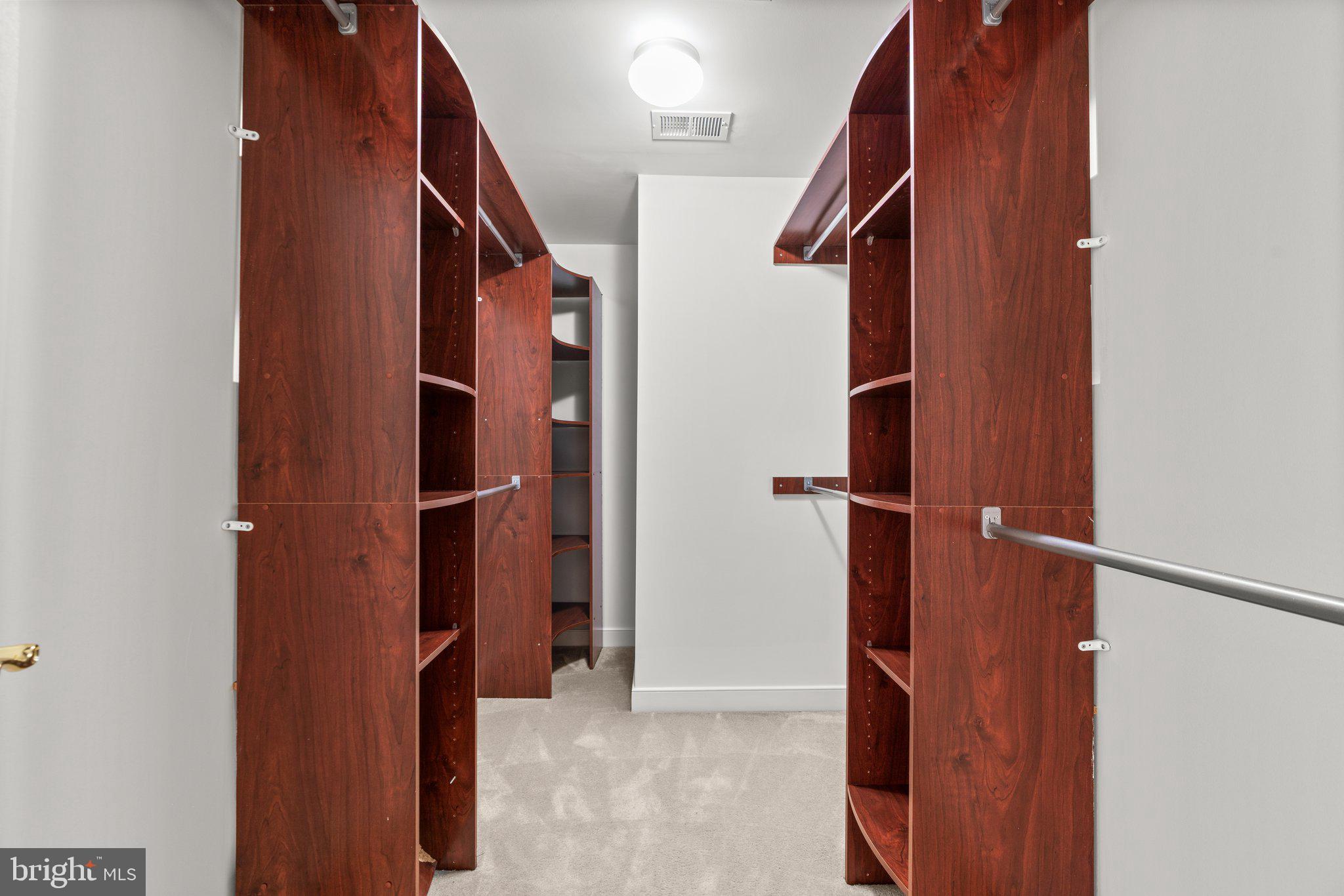 URBANA HIGHLANDS - Residential Lease