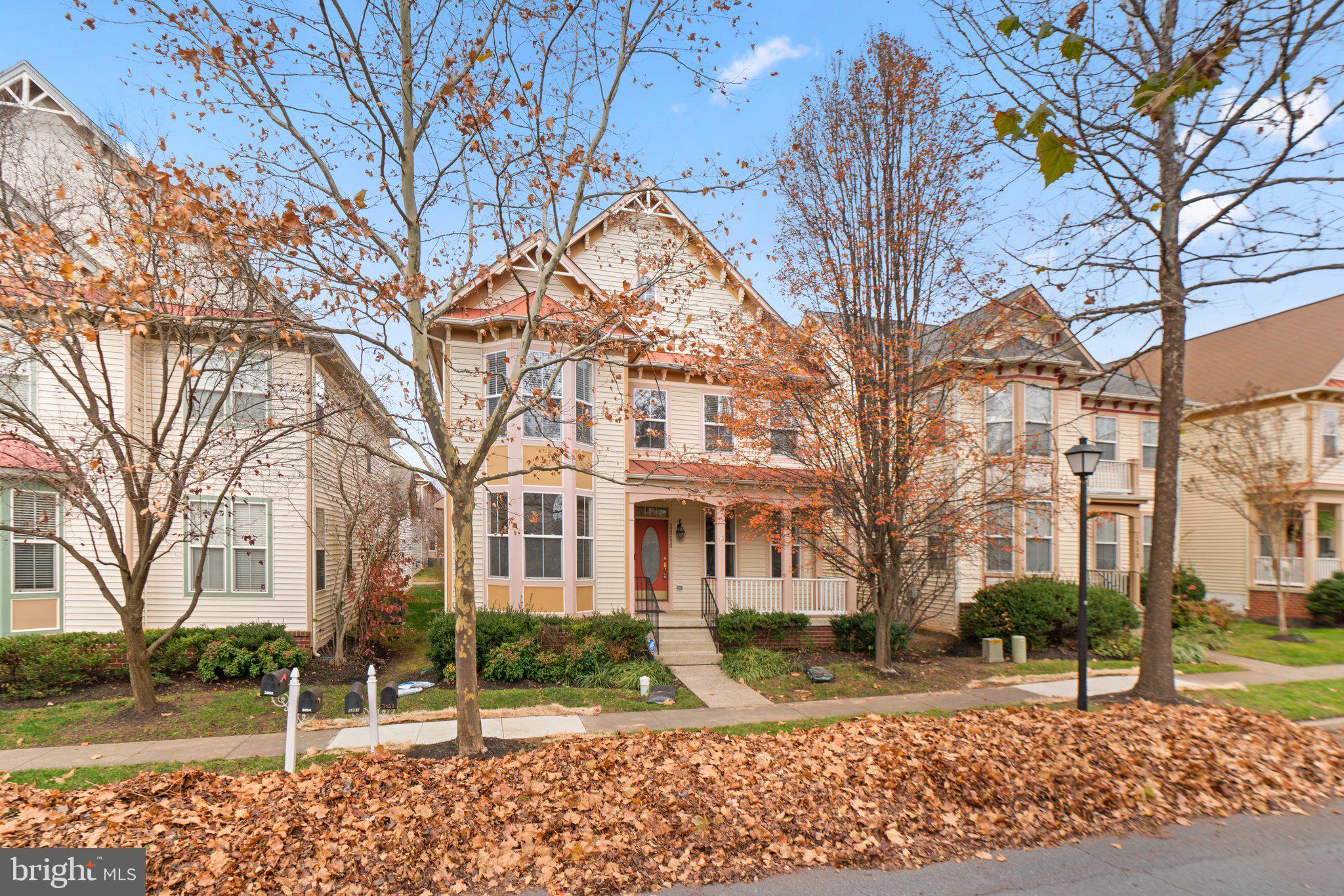 URBANA HIGHLANDS - Residential Lease