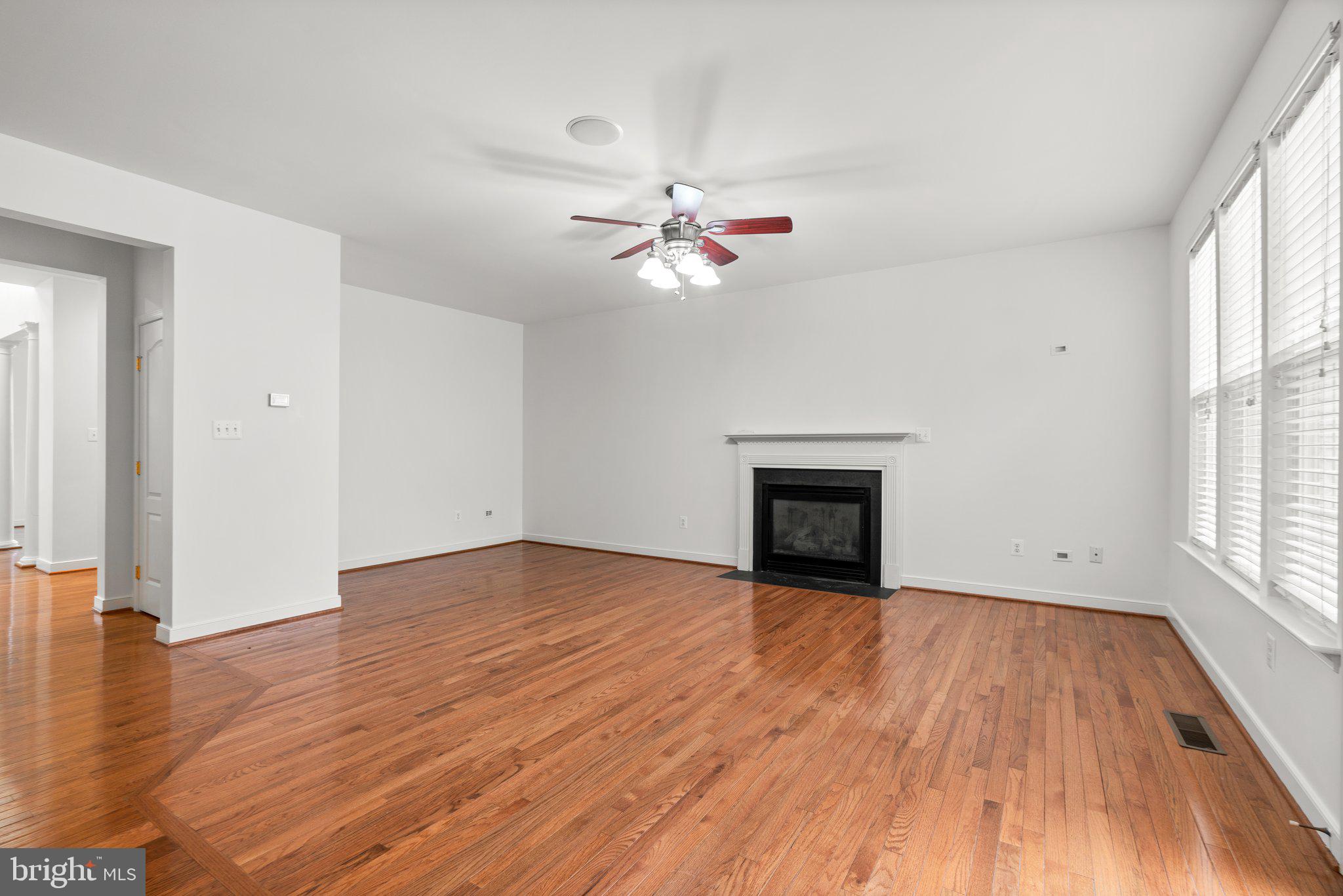 URBANA HIGHLANDS - Residential Lease