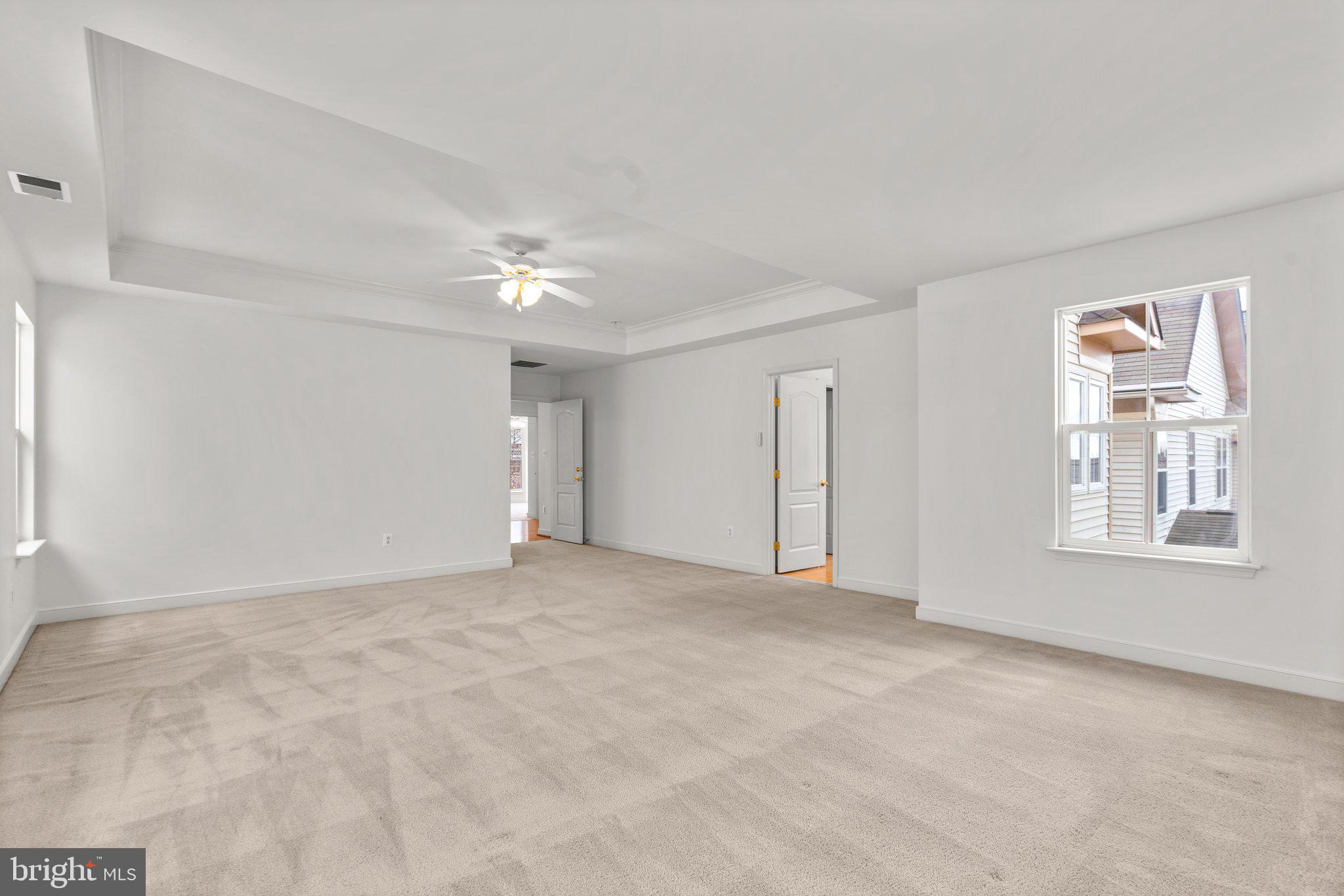 URBANA HIGHLANDS - Residential Lease