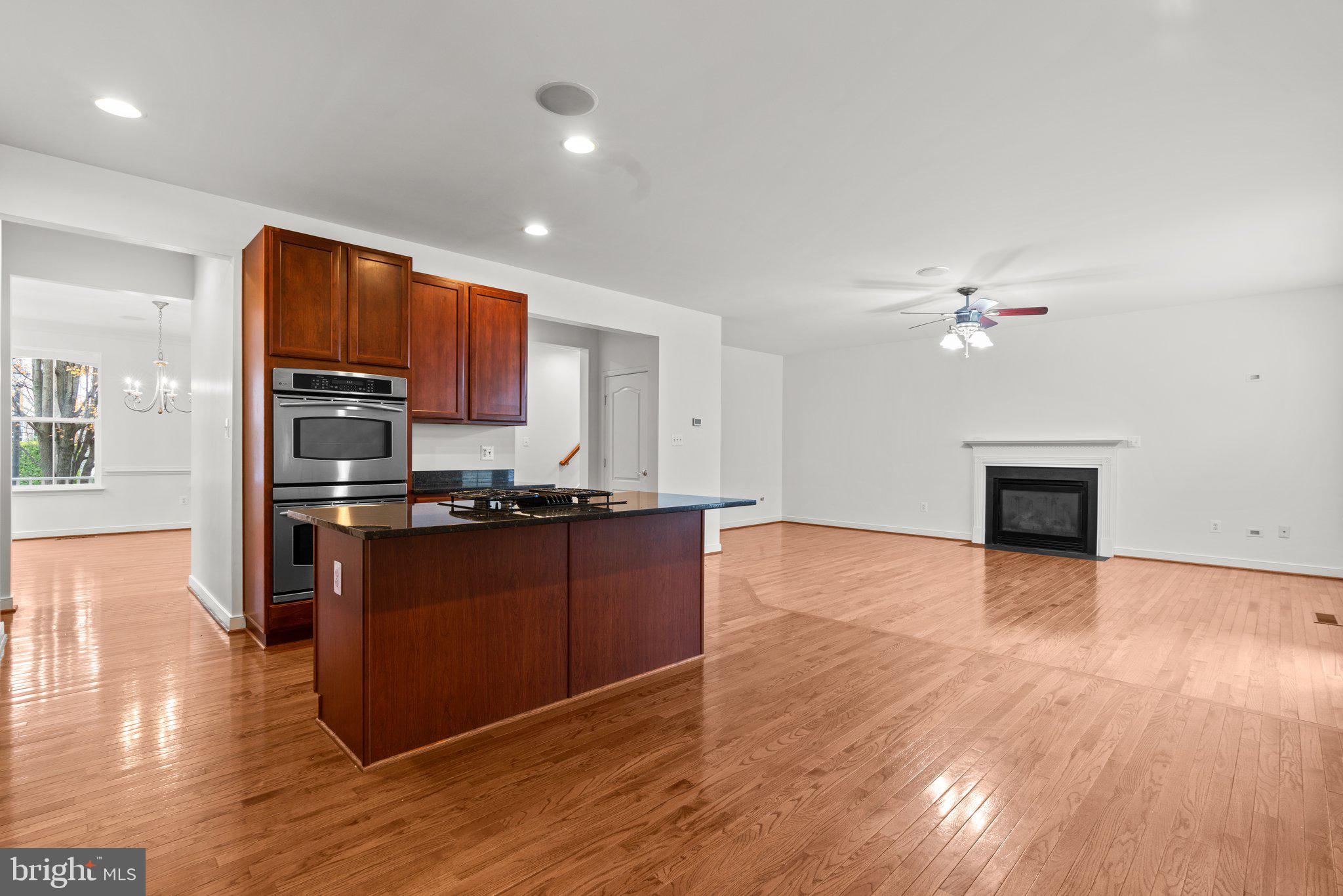 URBANA HIGHLANDS - Residential Lease