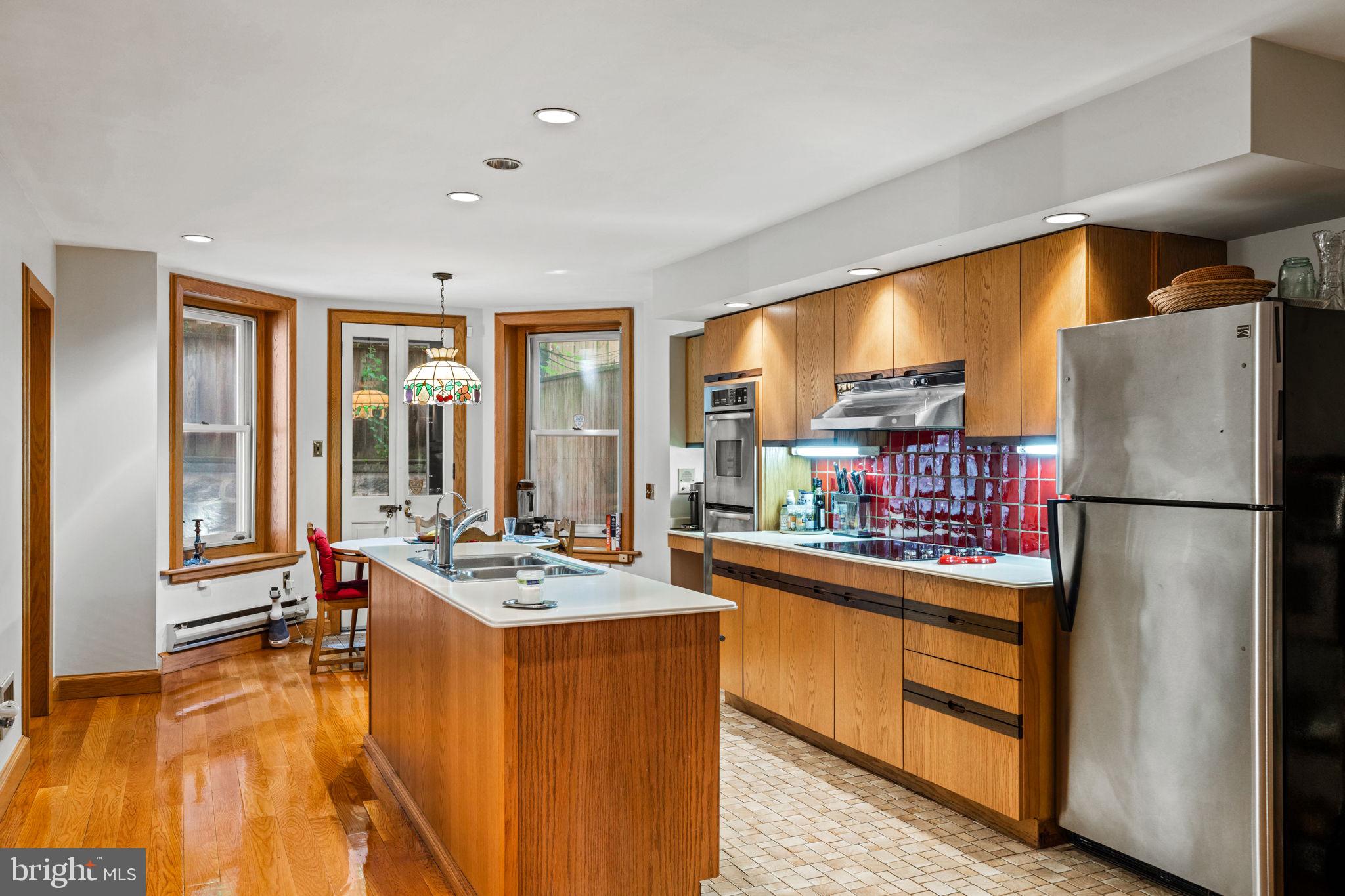 FITLER SQUARE - Residential Income