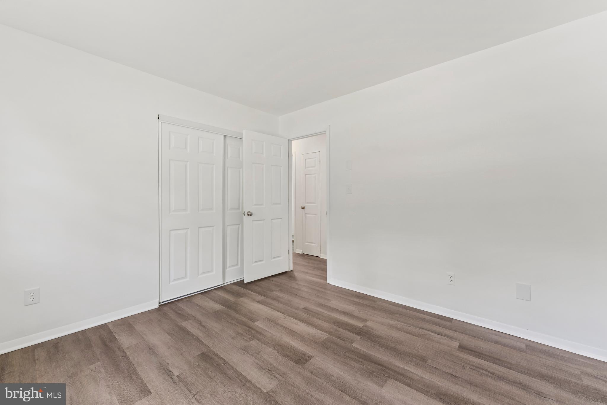 MILL GARDEN - Residential Lease