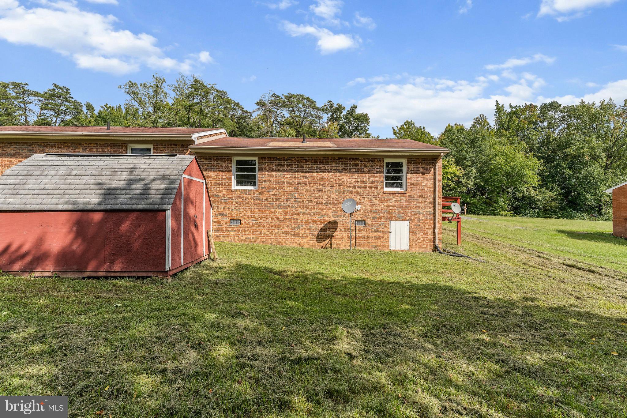 MILL GARDEN - Residential Lease