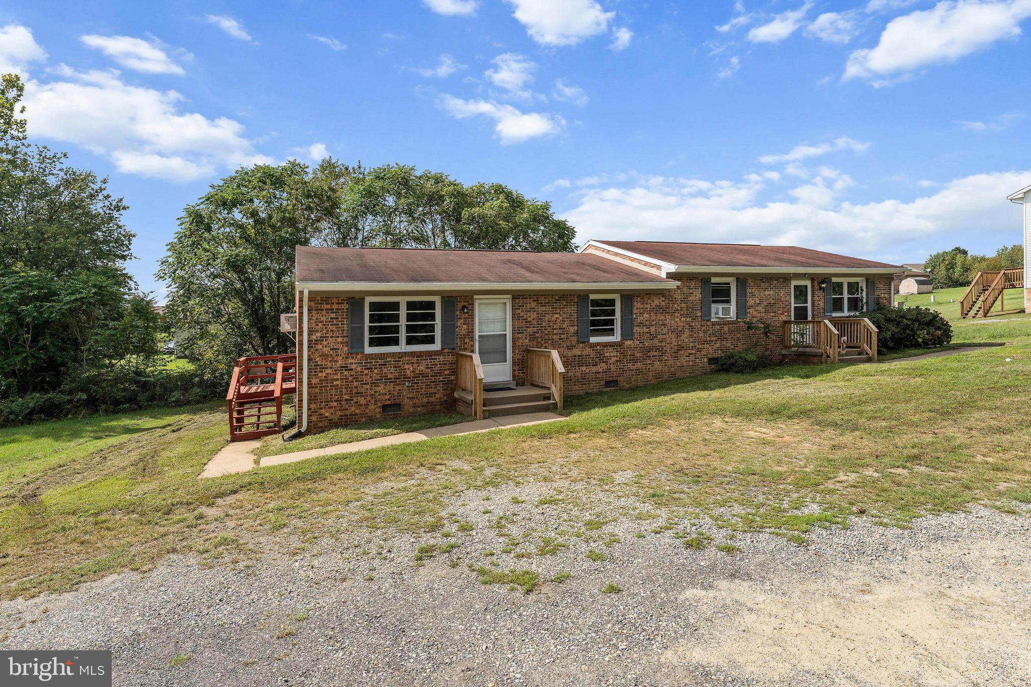 MILL GARDEN - Residential Lease