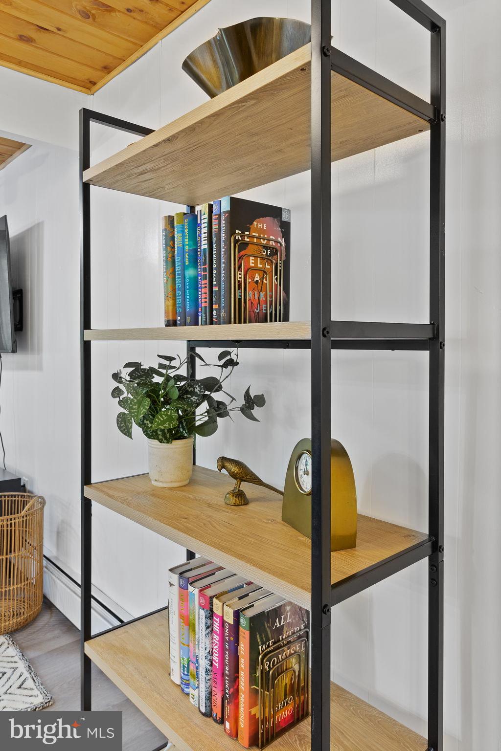 EAGLE ROCK RESORT - Residential