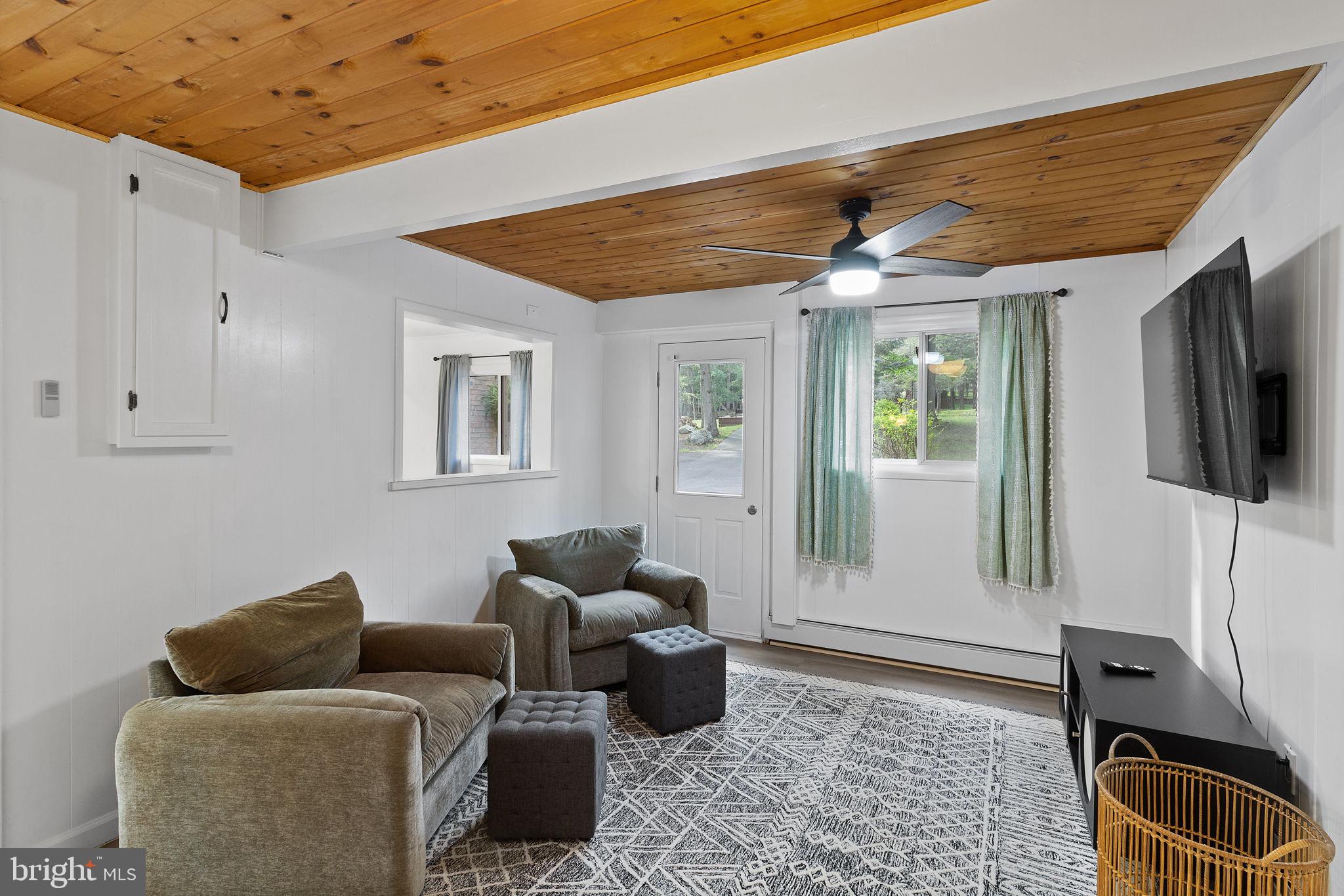 EAGLE ROCK RESORT - Residential