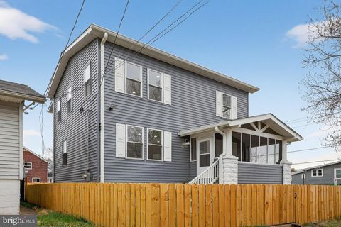 2932 YOST PLACE NE WASHINGTON DC 20018