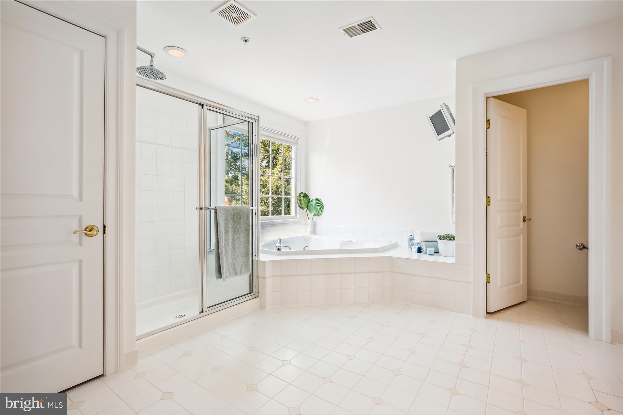 FALLSGROVE - Residential