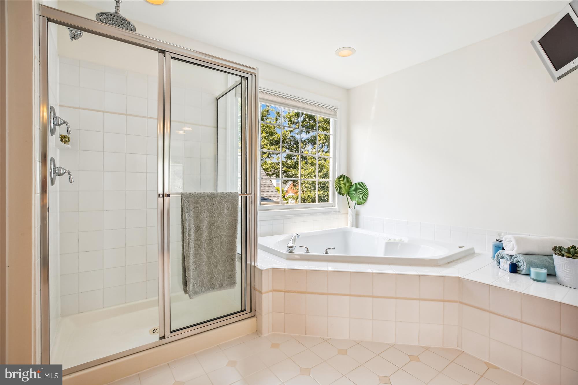 FALLSGROVE - Residential