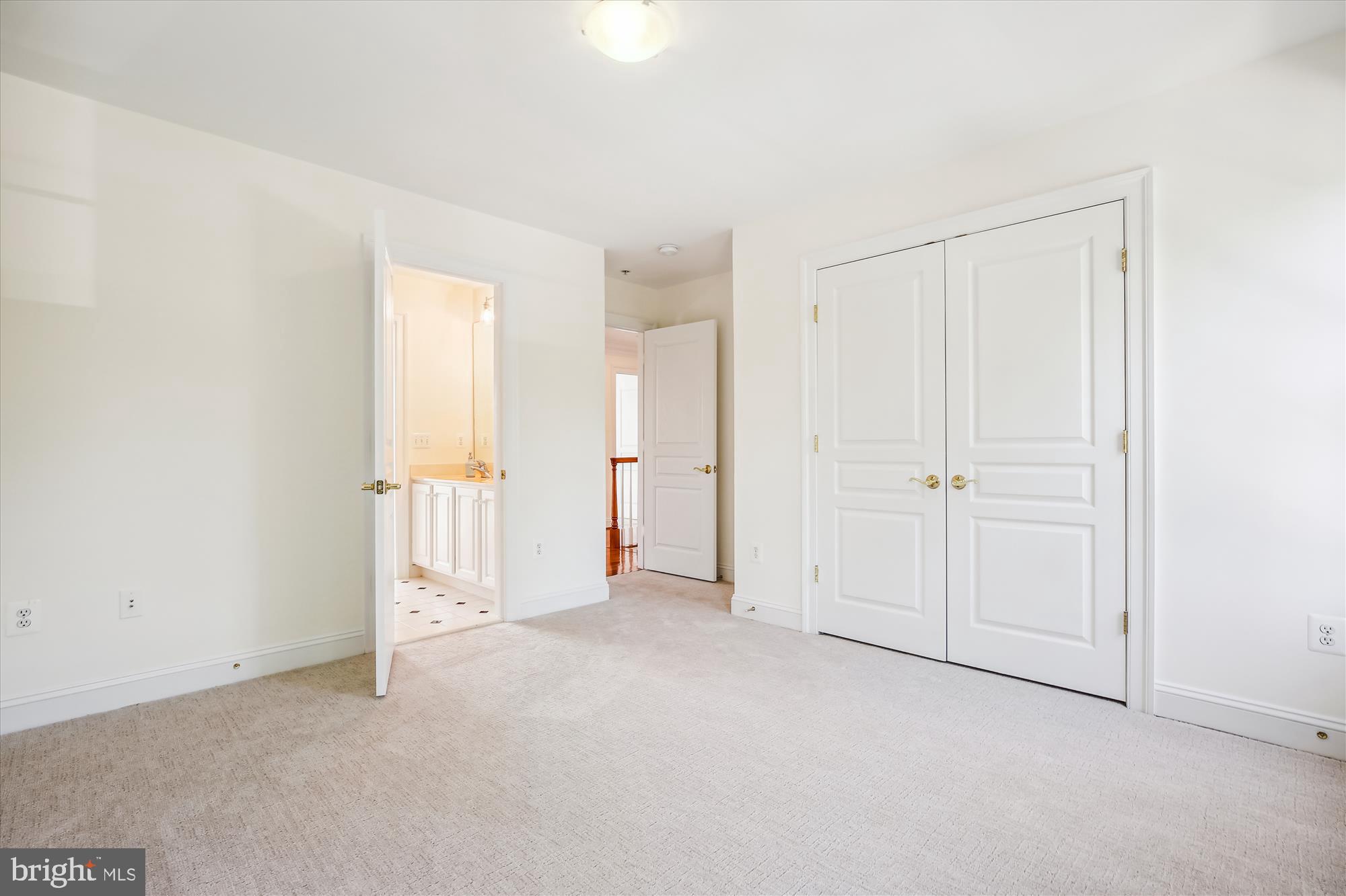 FALLSGROVE - Residential