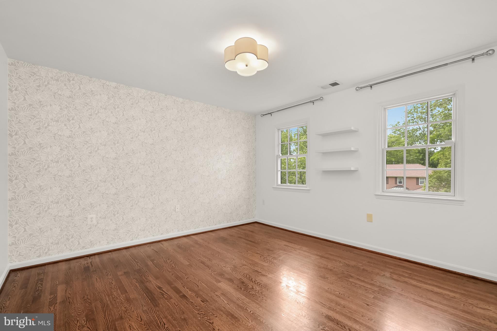 KENWOOD PARK - Residential