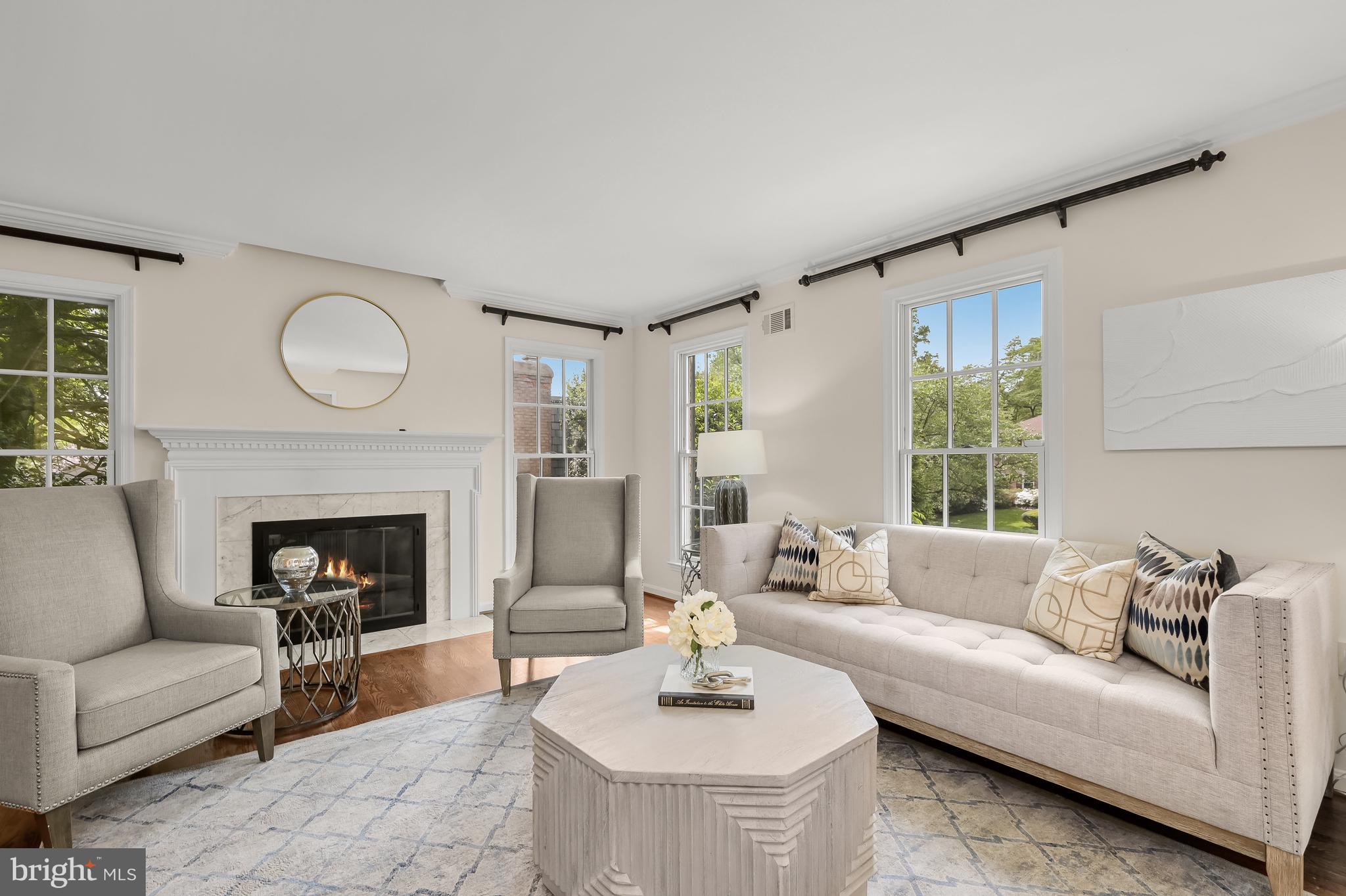 KENWOOD PARK - Residential