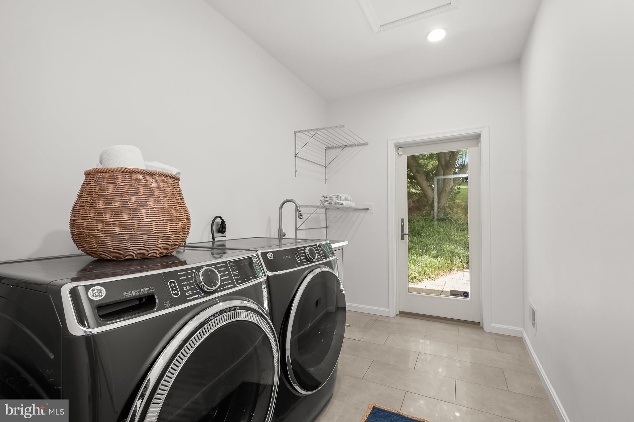 KENWOOD PARK - Residential