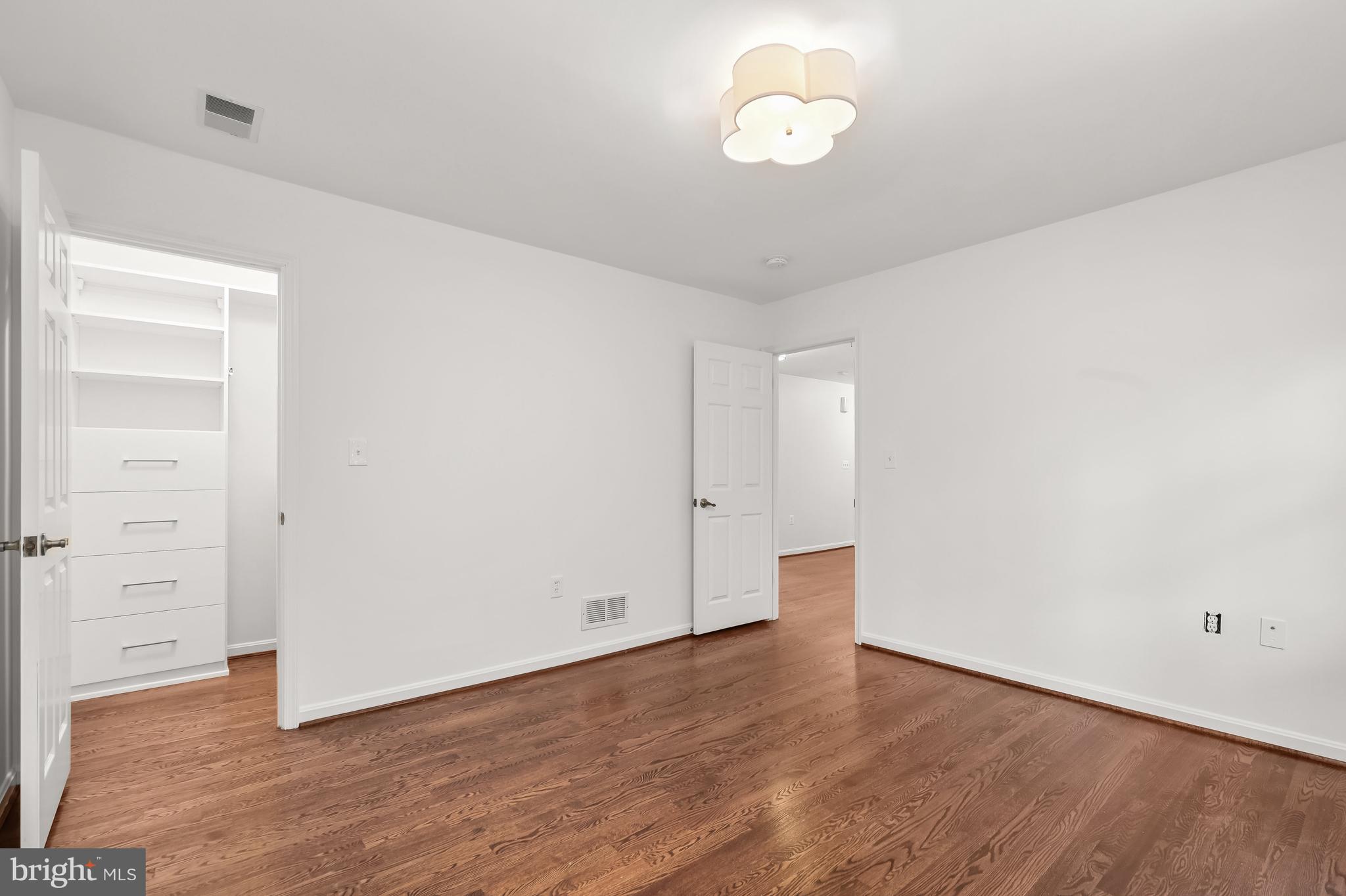 KENWOOD PARK - Residential