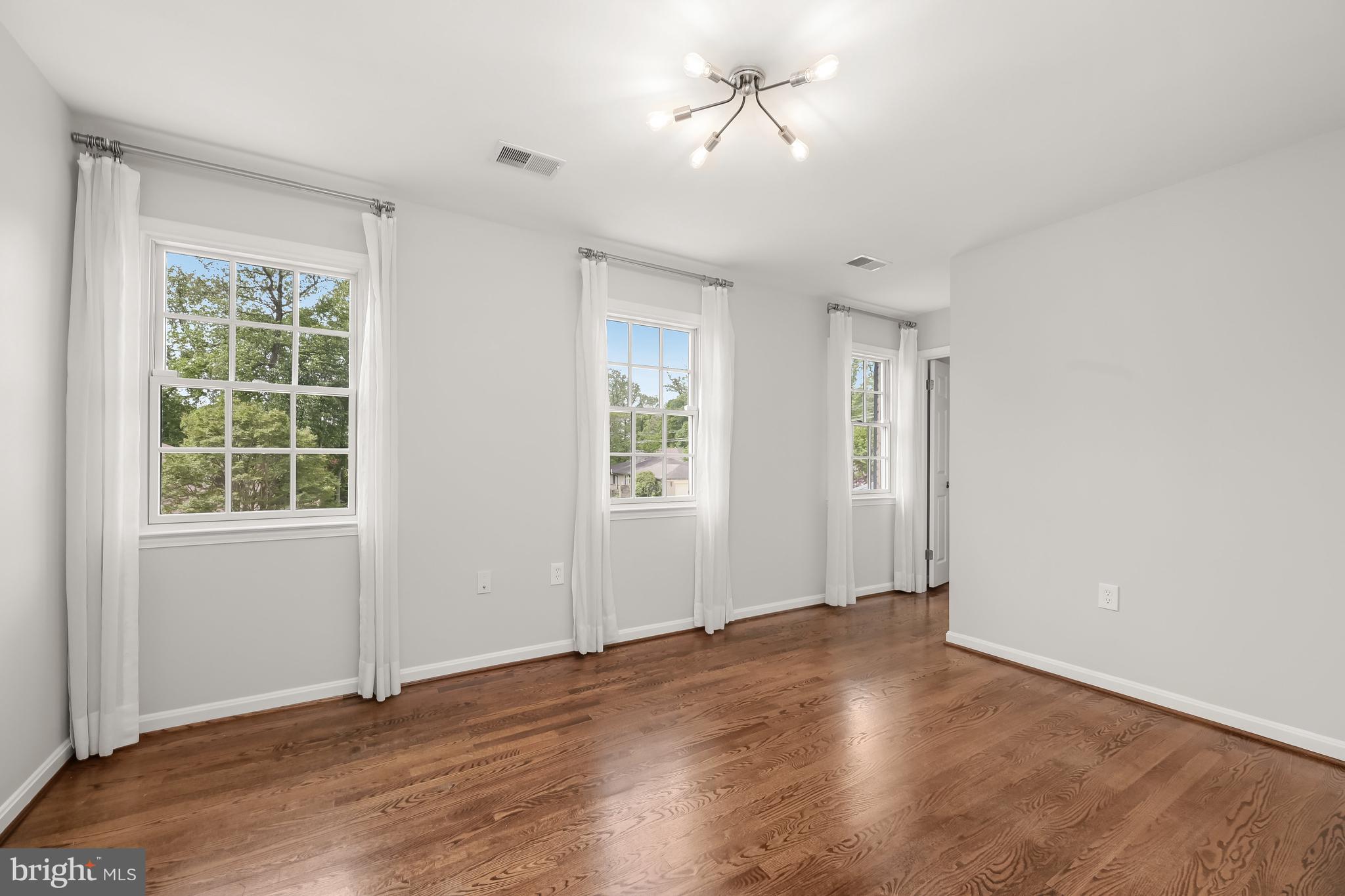 KENWOOD PARK - Residential