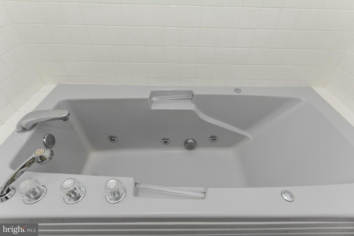 REISTERSTOWN - Residential