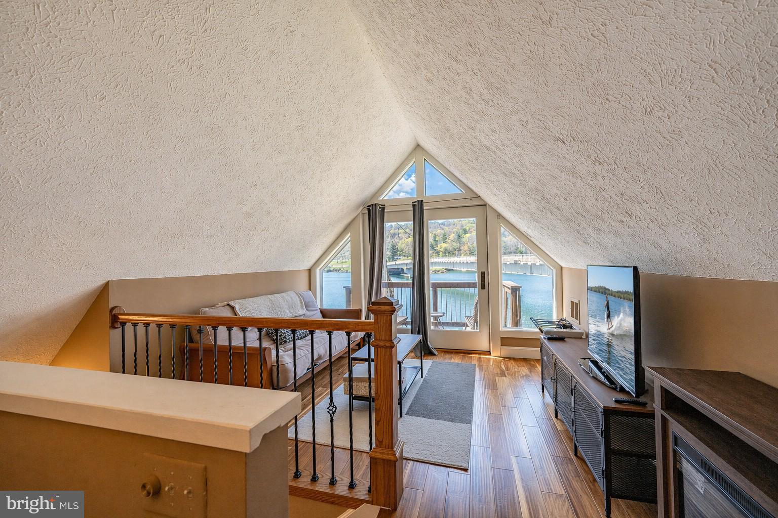 DEEP CREEK LAKE - Residential