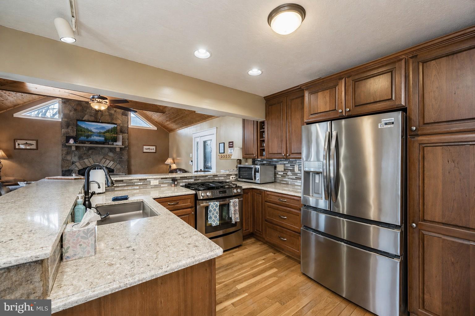 DEEP CREEK LAKE - Residential