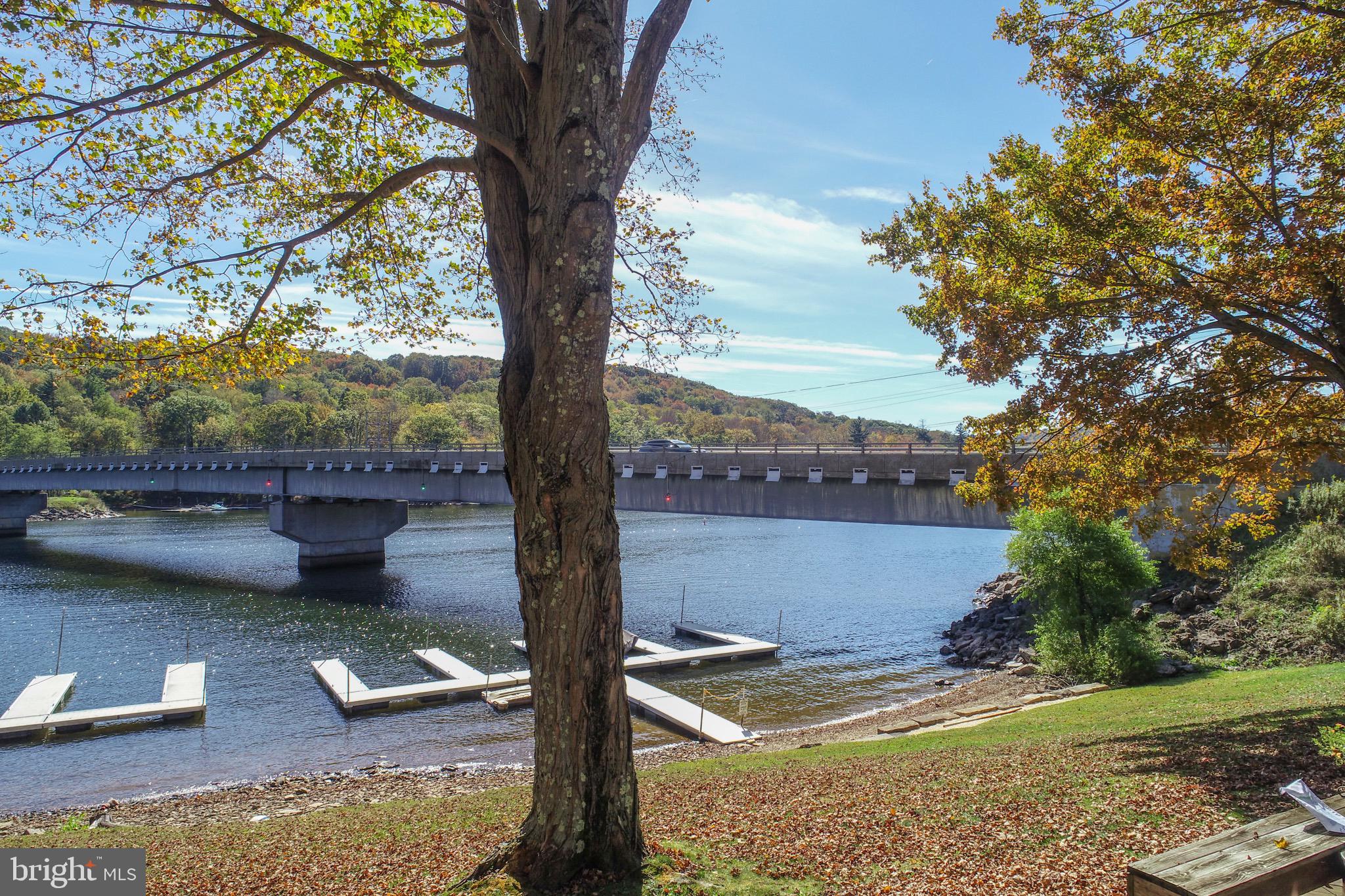 DEEP CREEK LAKE - Residential