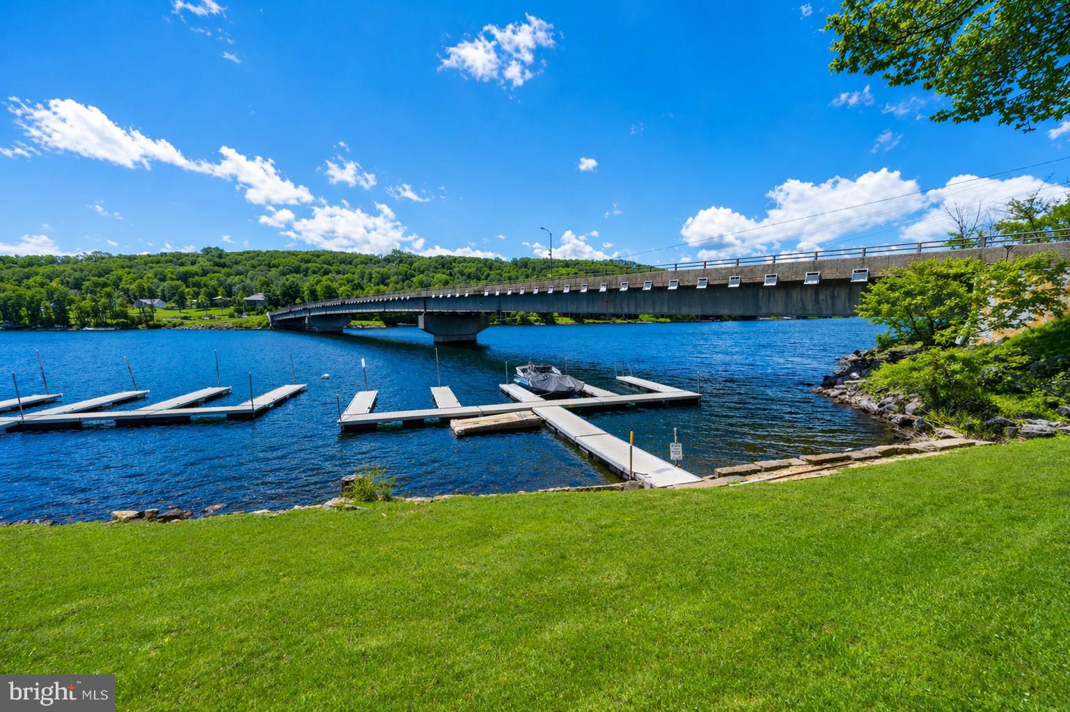 DEEP CREEK LAKE - Residential