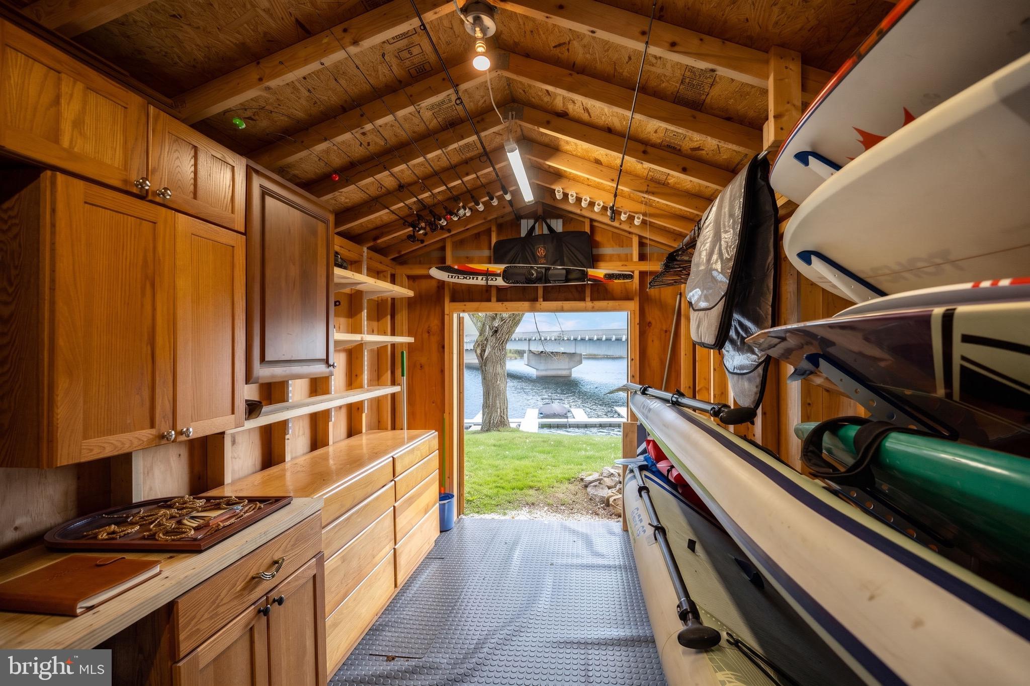 DEEP CREEK LAKE - Residential