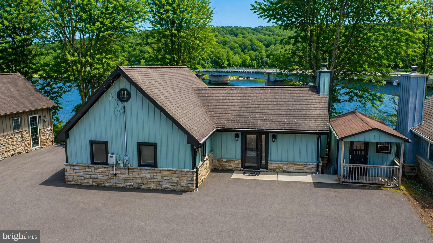 DEEP CREEK LAKE - Residential