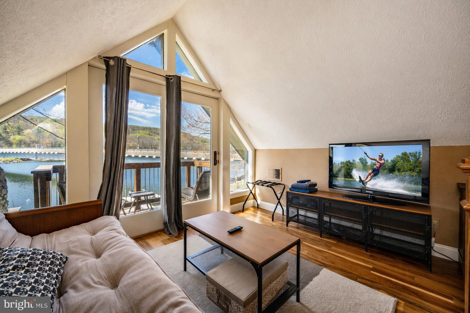 DEEP CREEK LAKE - Residential