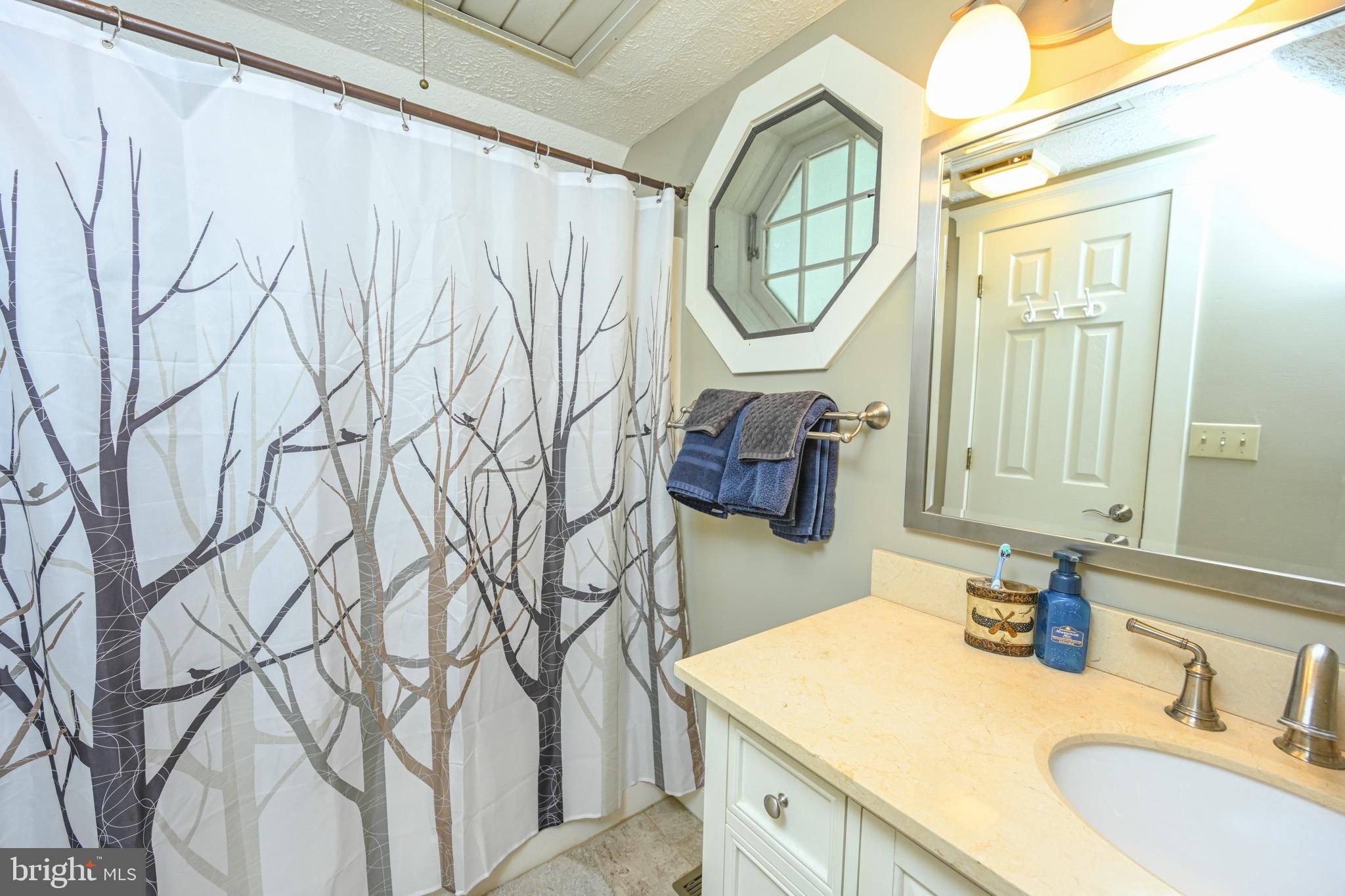 DEEP CREEK LAKE - Residential