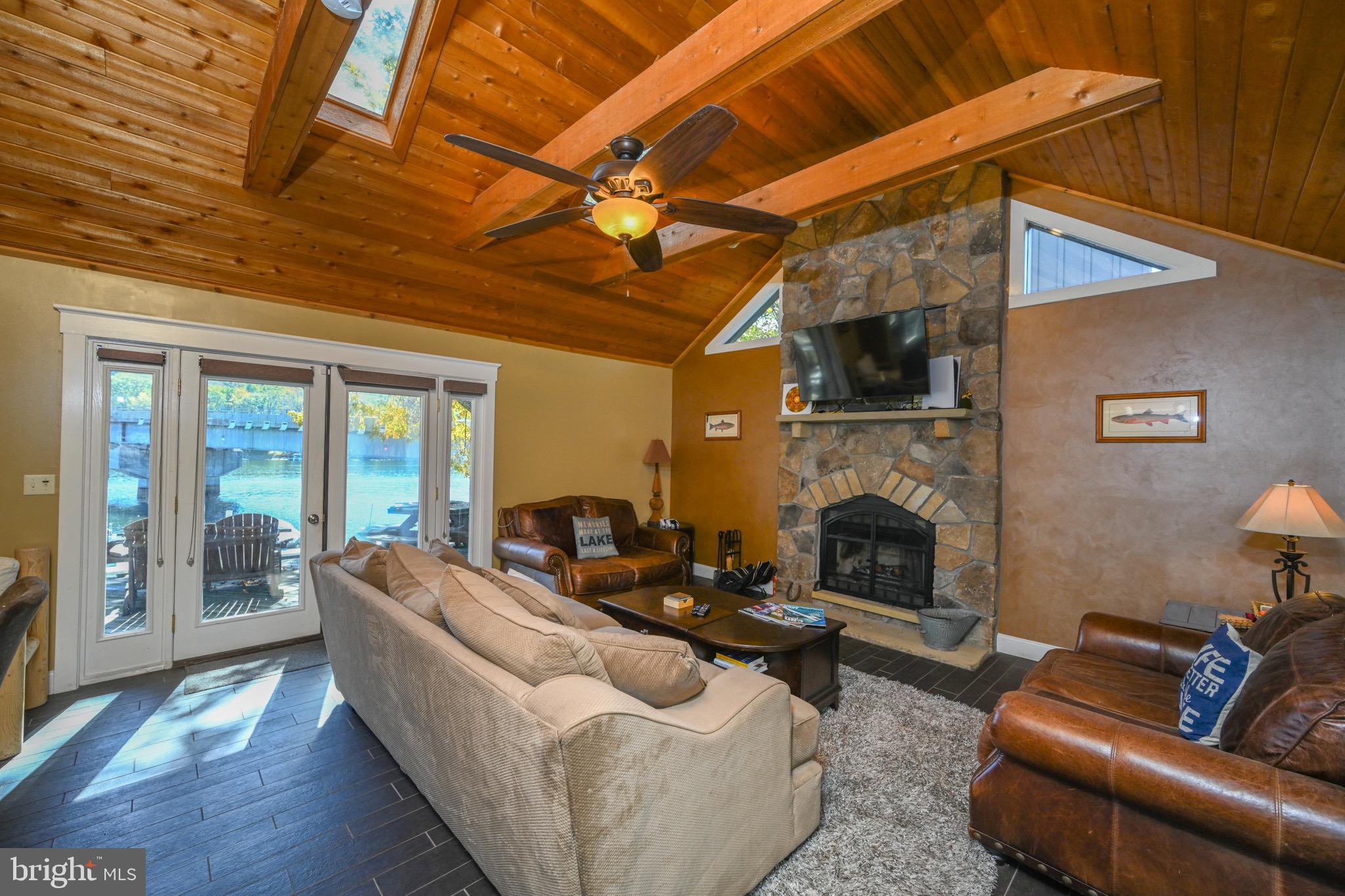 DEEP CREEK LAKE - Residential