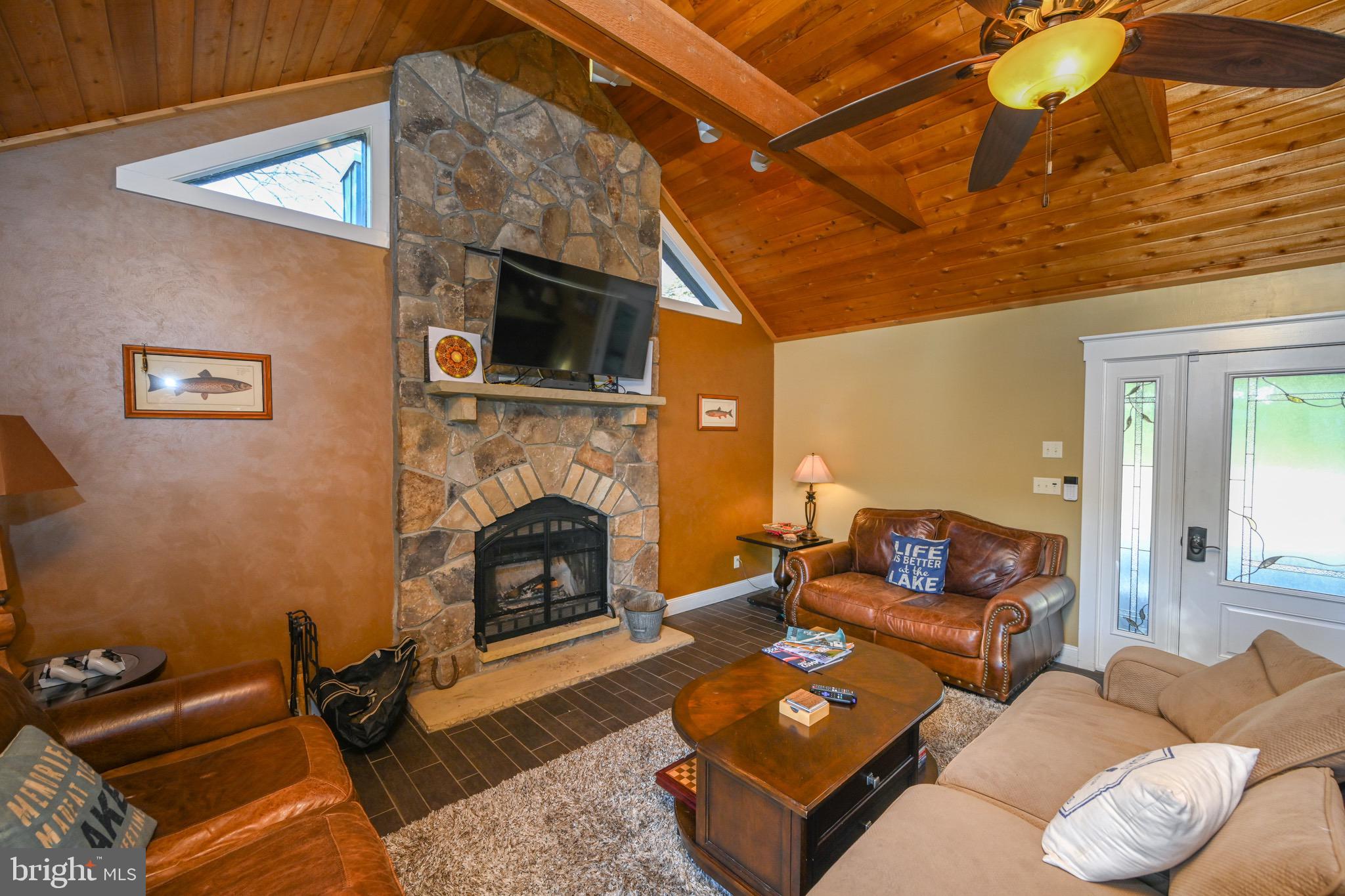 DEEP CREEK LAKE - Residential