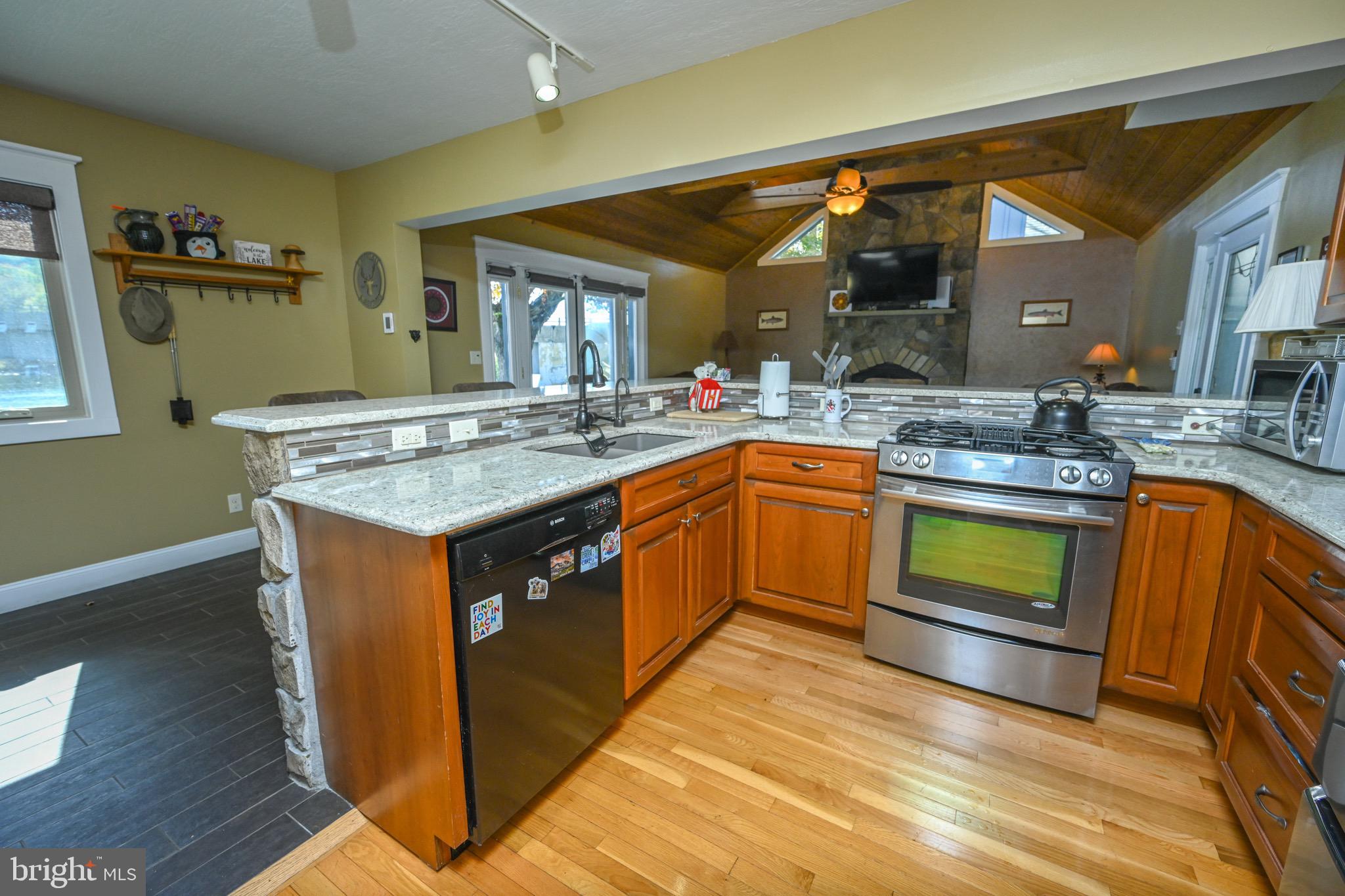 DEEP CREEK LAKE - Residential