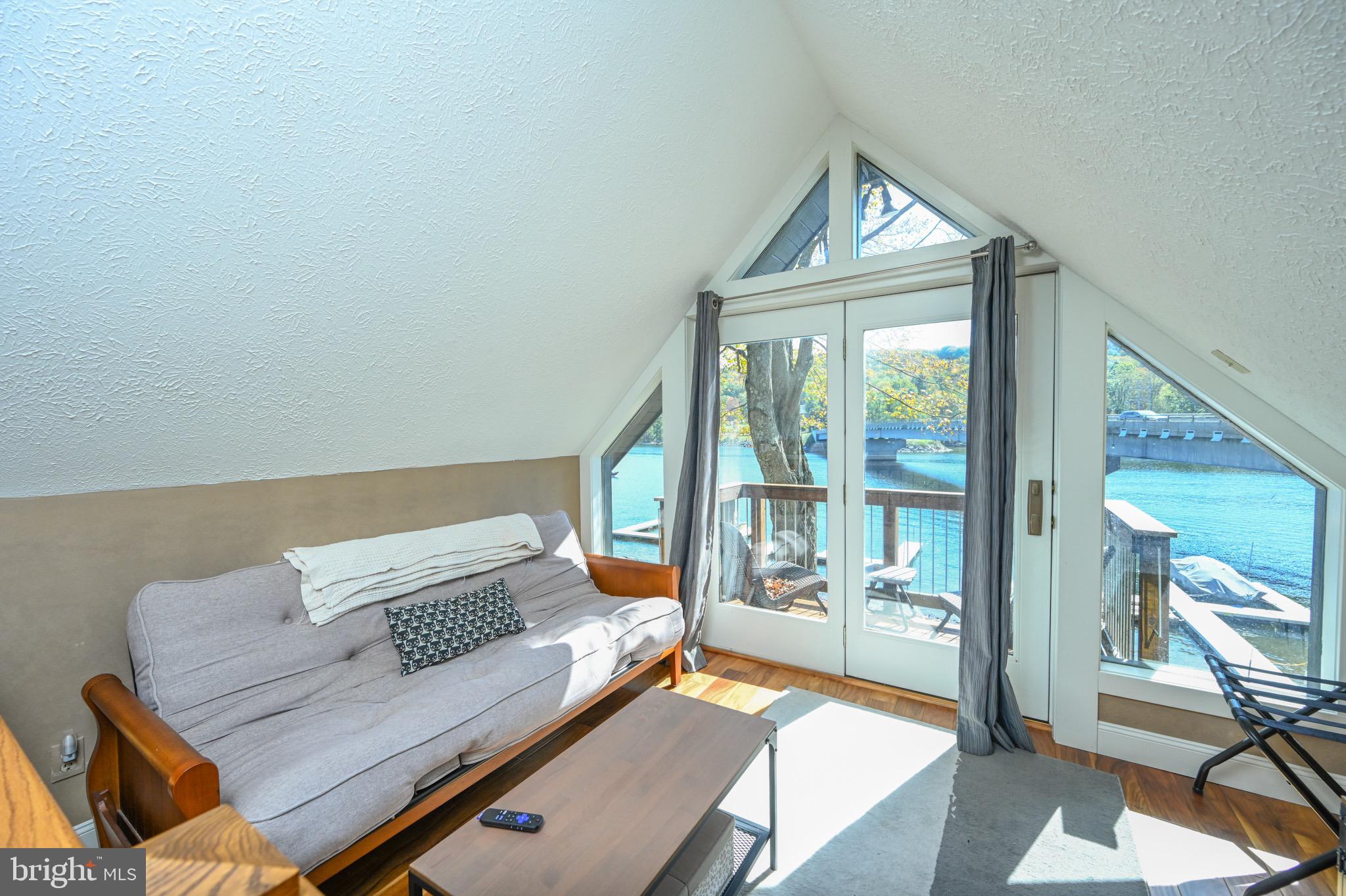 DEEP CREEK LAKE - Residential