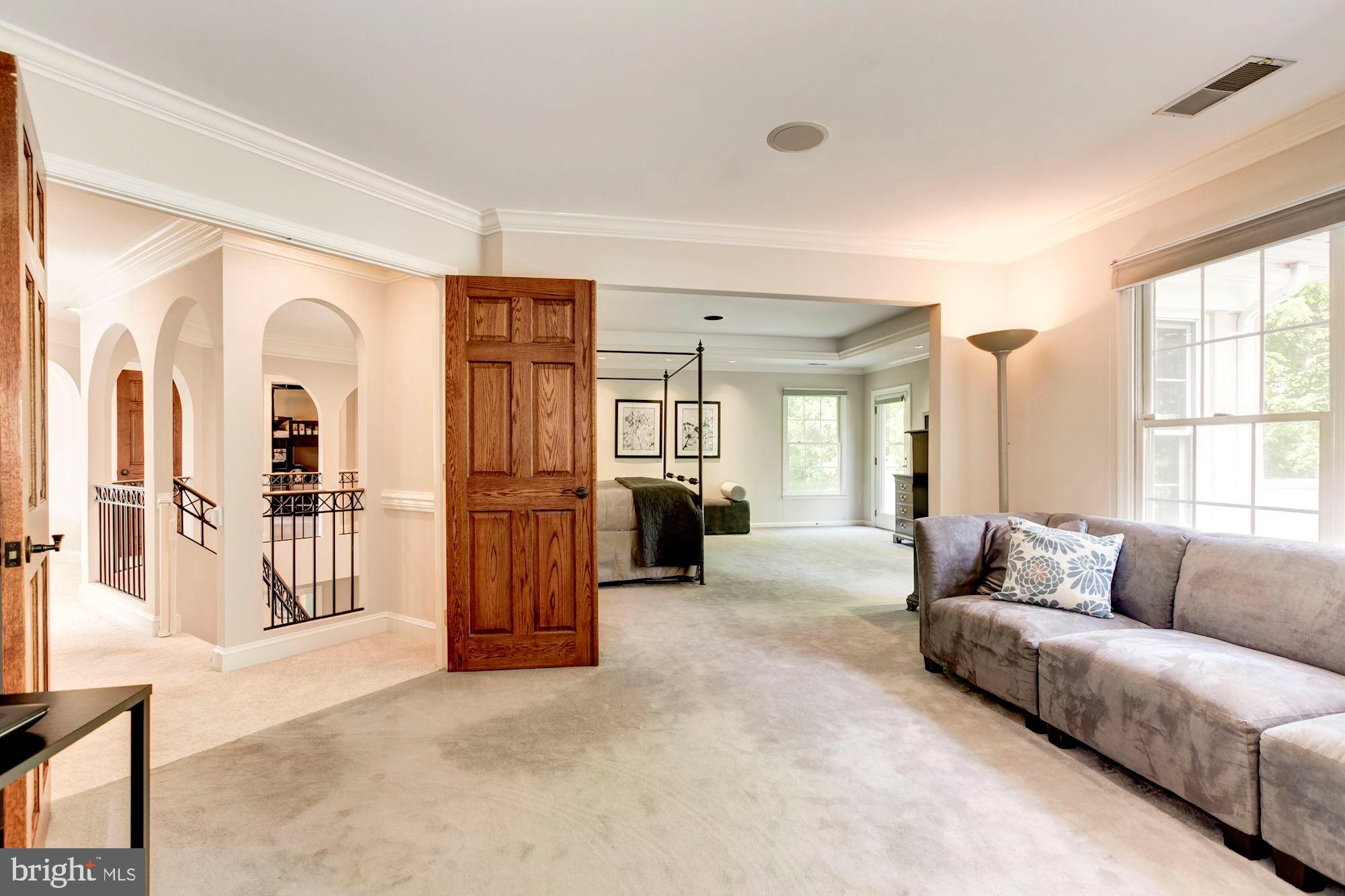 POTOMAC OUTSIDE - Residential