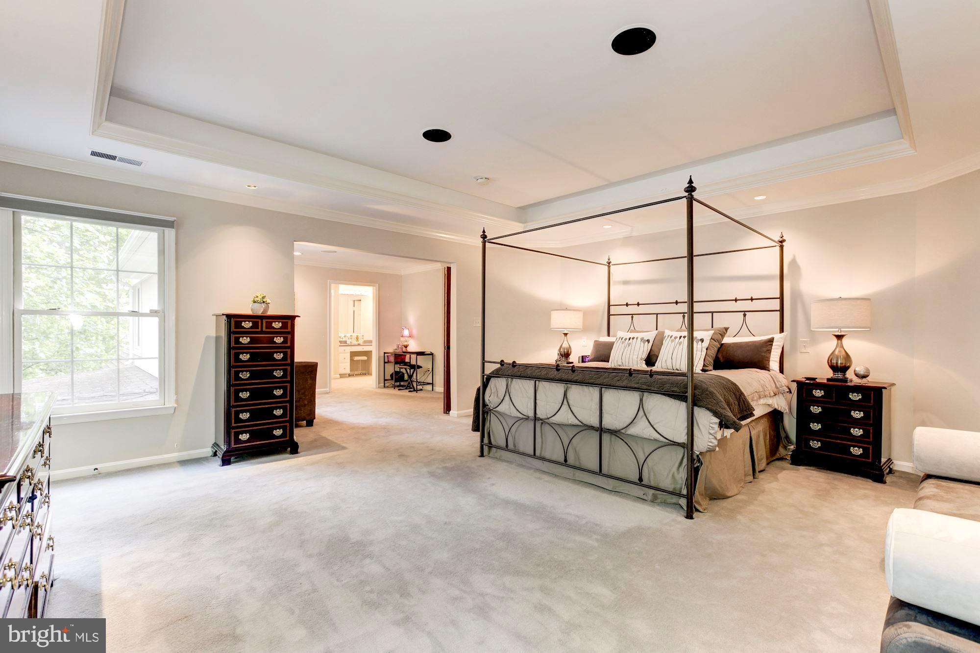 POTOMAC OUTSIDE - Residential