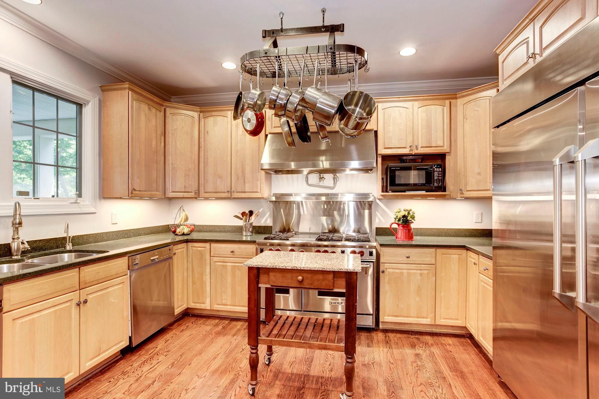 POTOMAC OUTSIDE - Residential