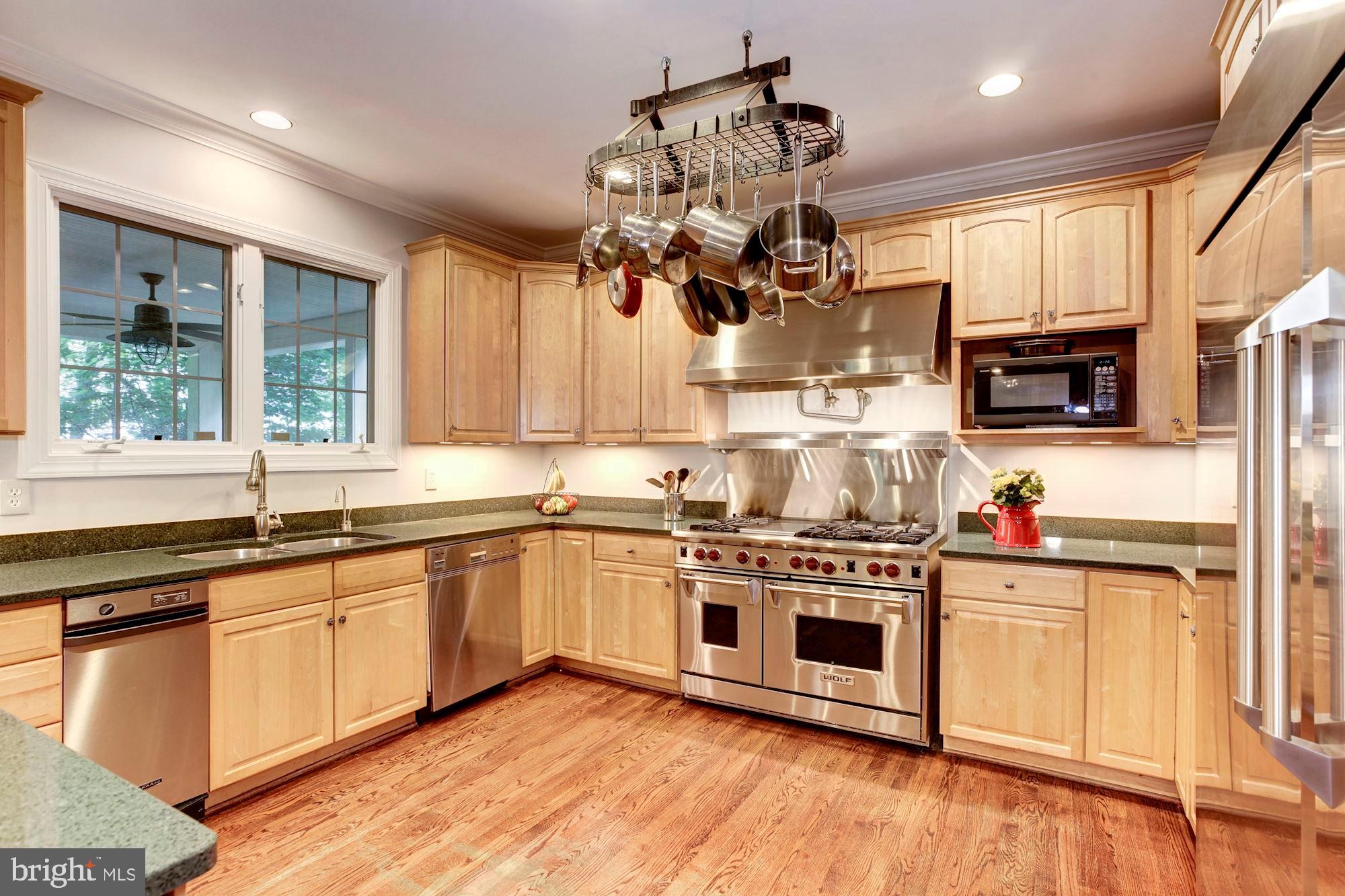 POTOMAC OUTSIDE - Residential