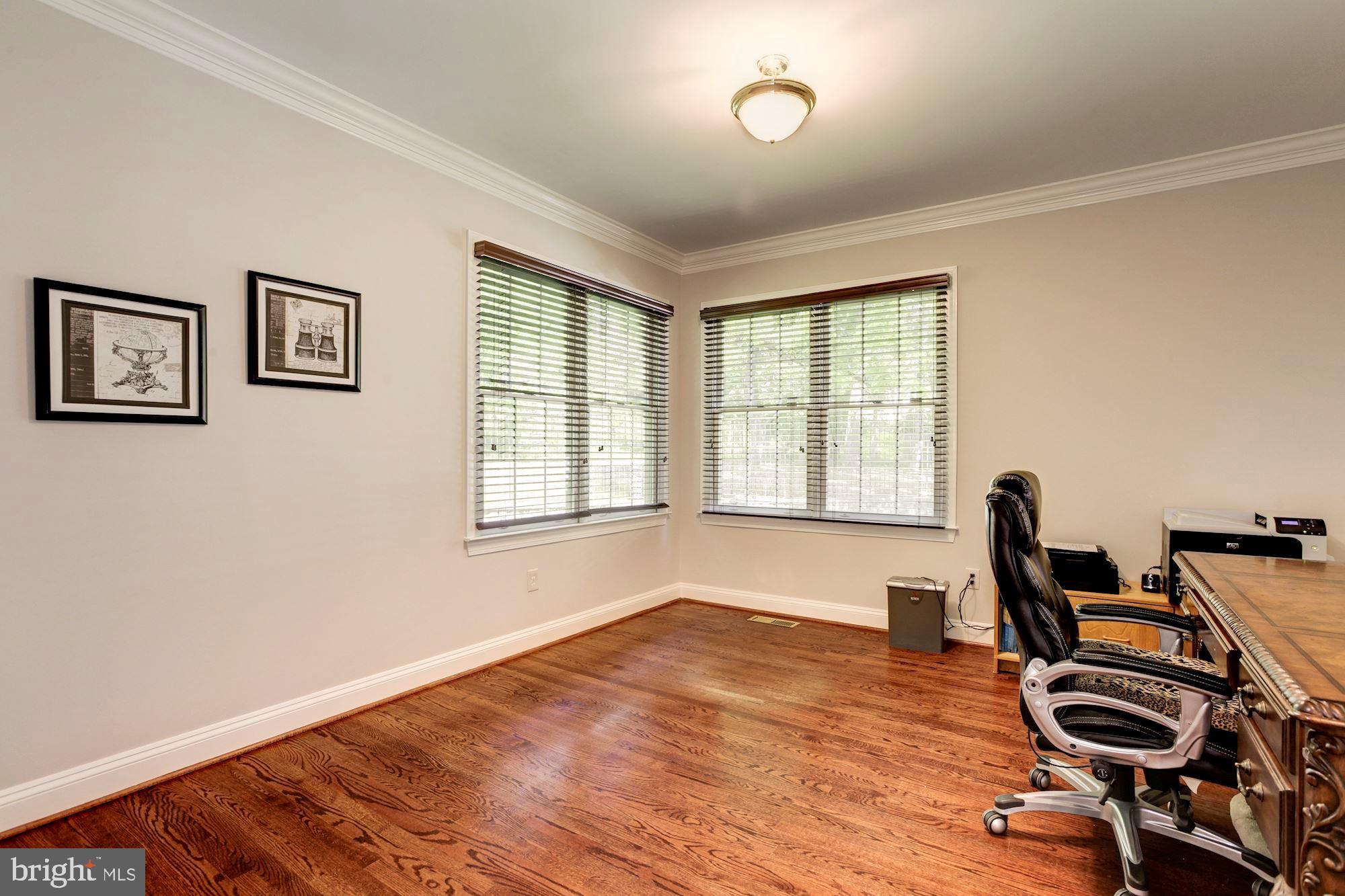 POTOMAC OUTSIDE - Residential