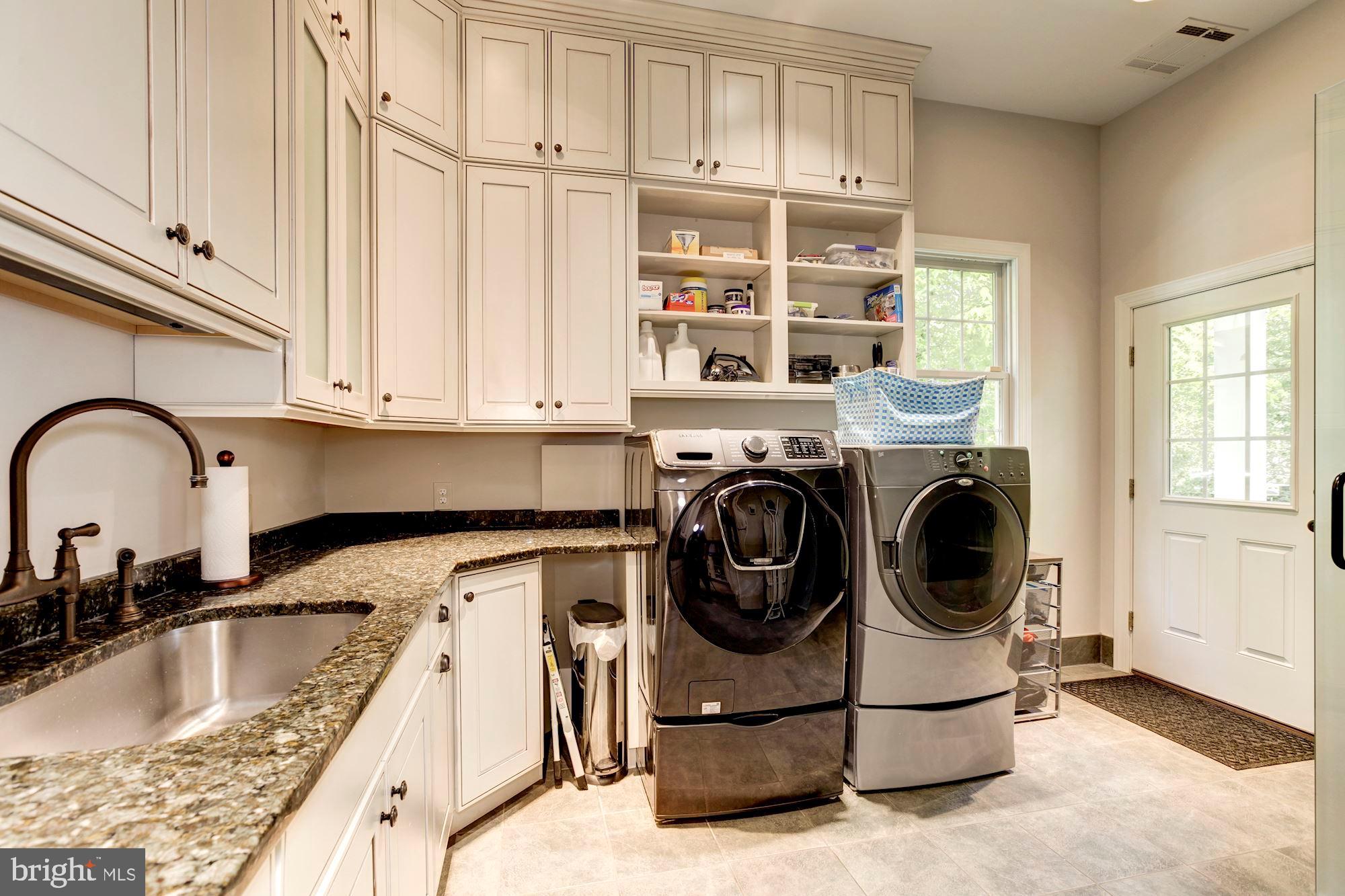 POTOMAC OUTSIDE - Residential