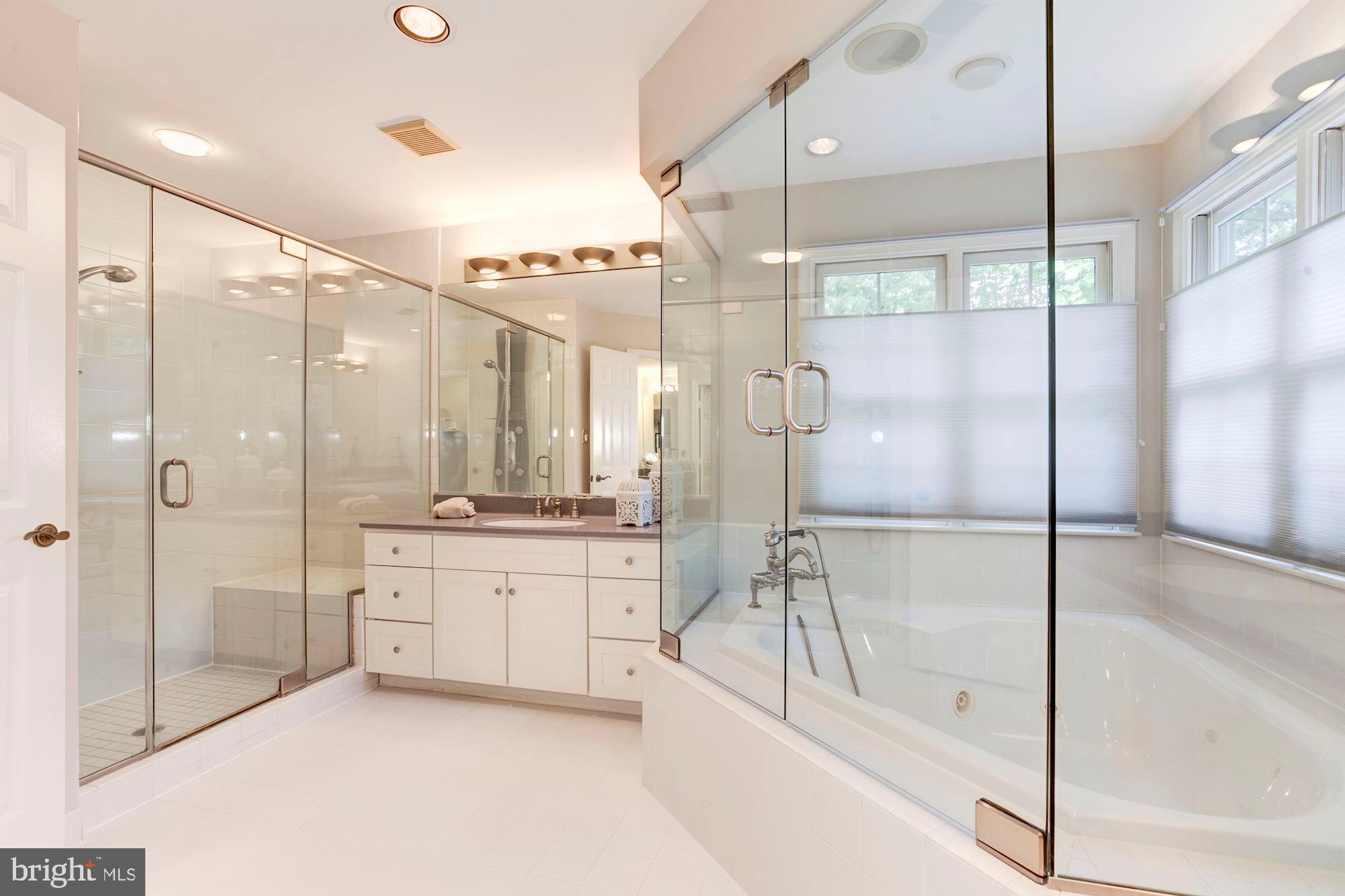 POTOMAC OUTSIDE - Residential