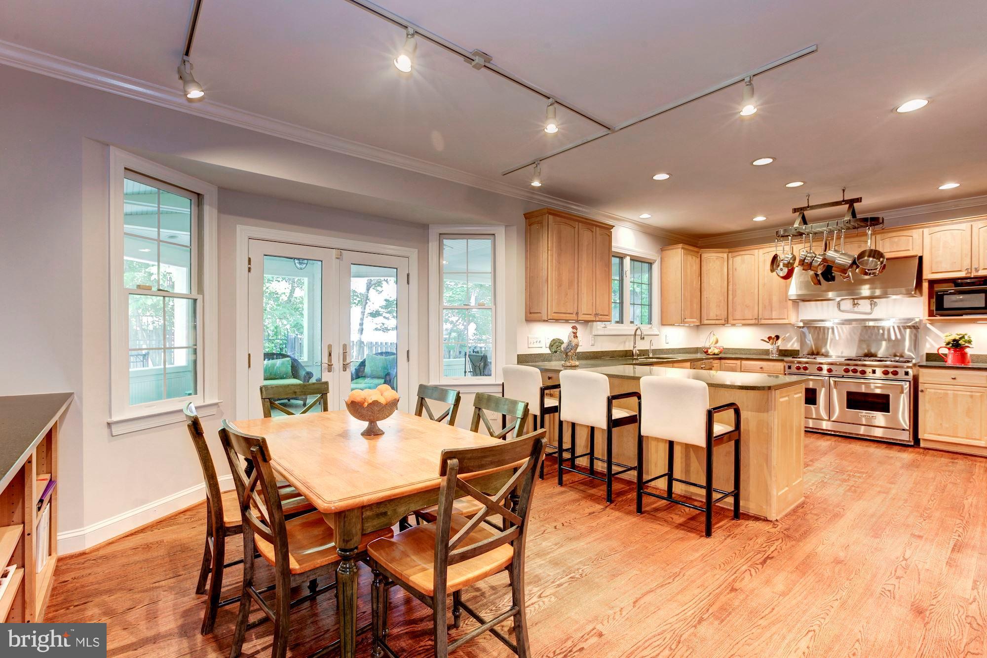 POTOMAC OUTSIDE - Residential