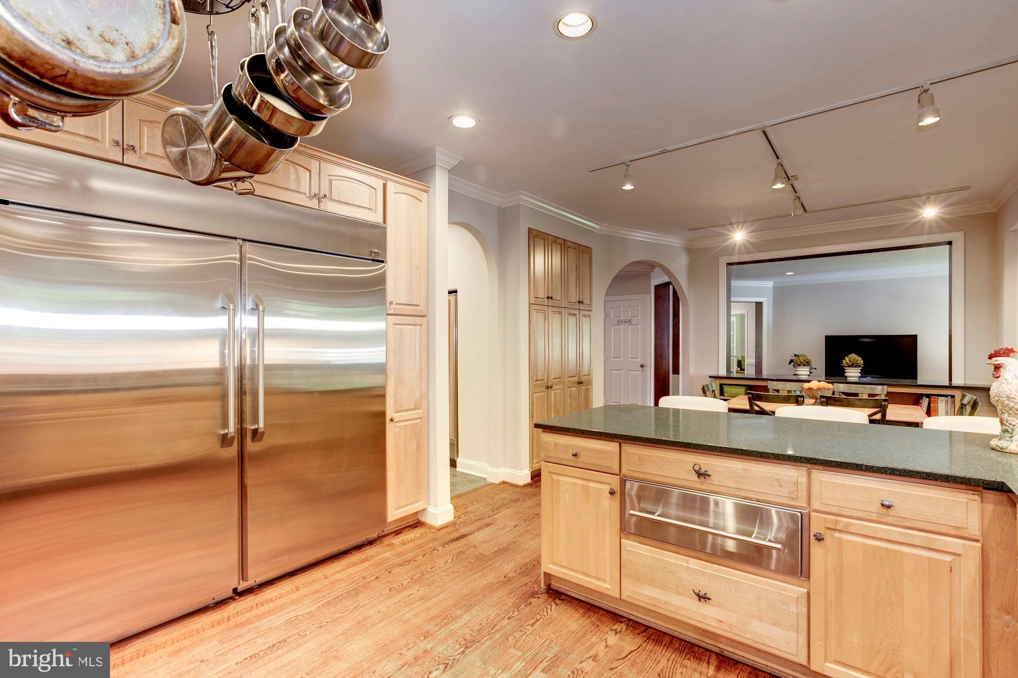 POTOMAC OUTSIDE - Residential