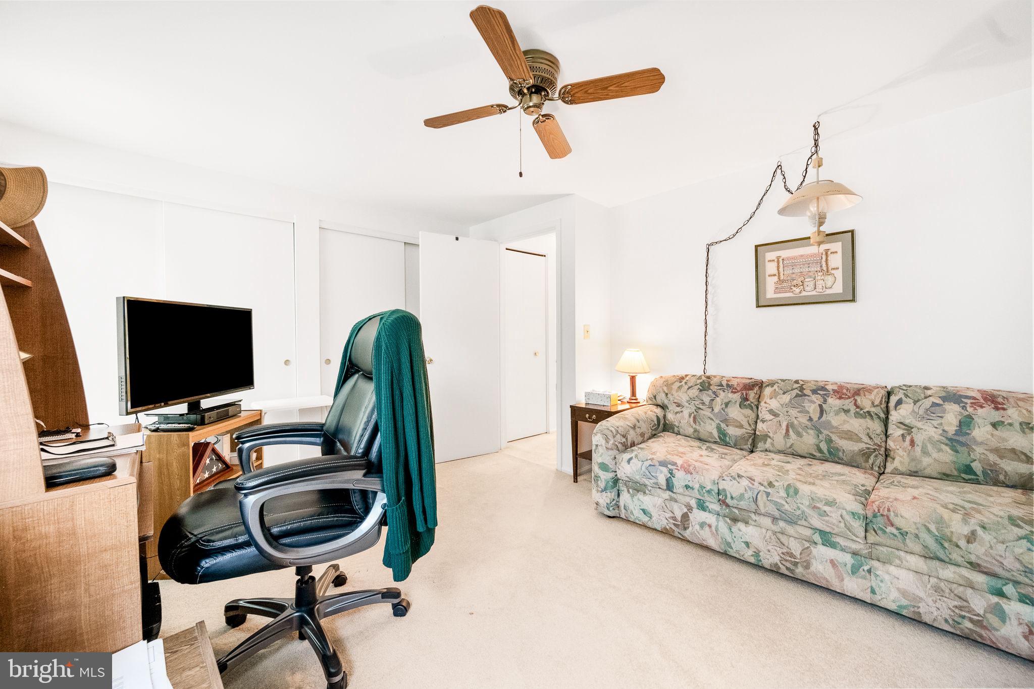 COUNTRYSIDE - Residential