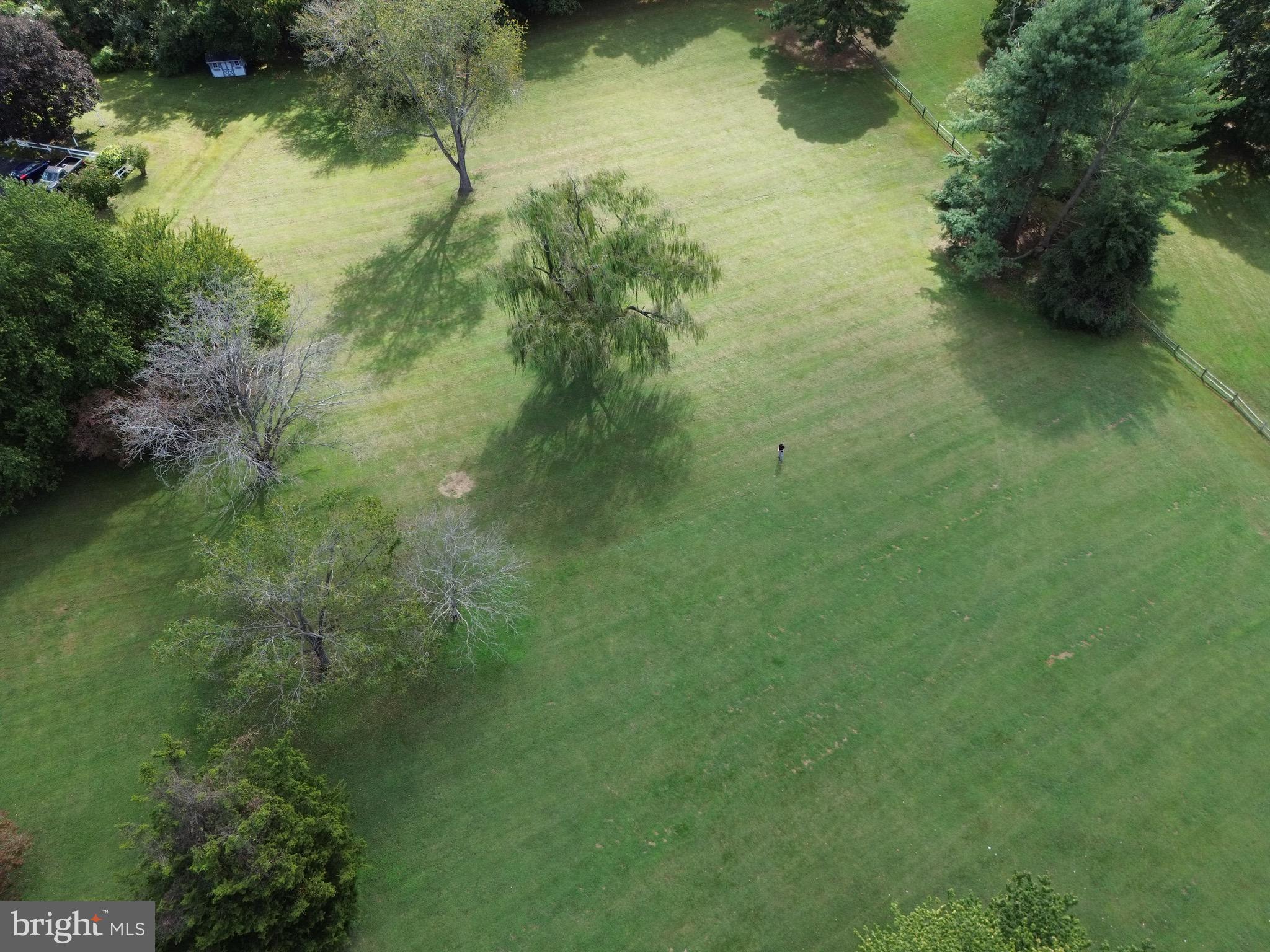 HICKORY RIDGE - Land