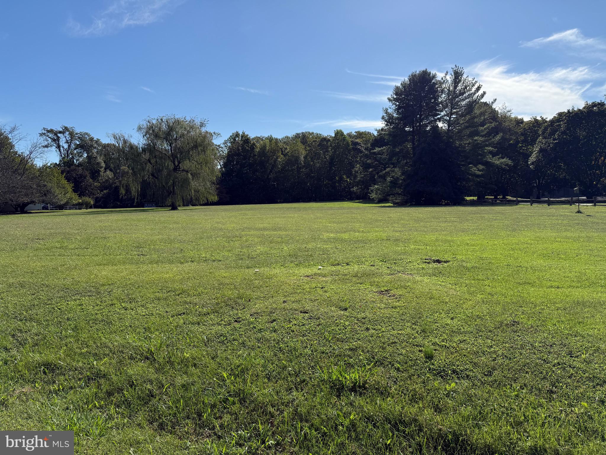 HICKORY RIDGE - Land