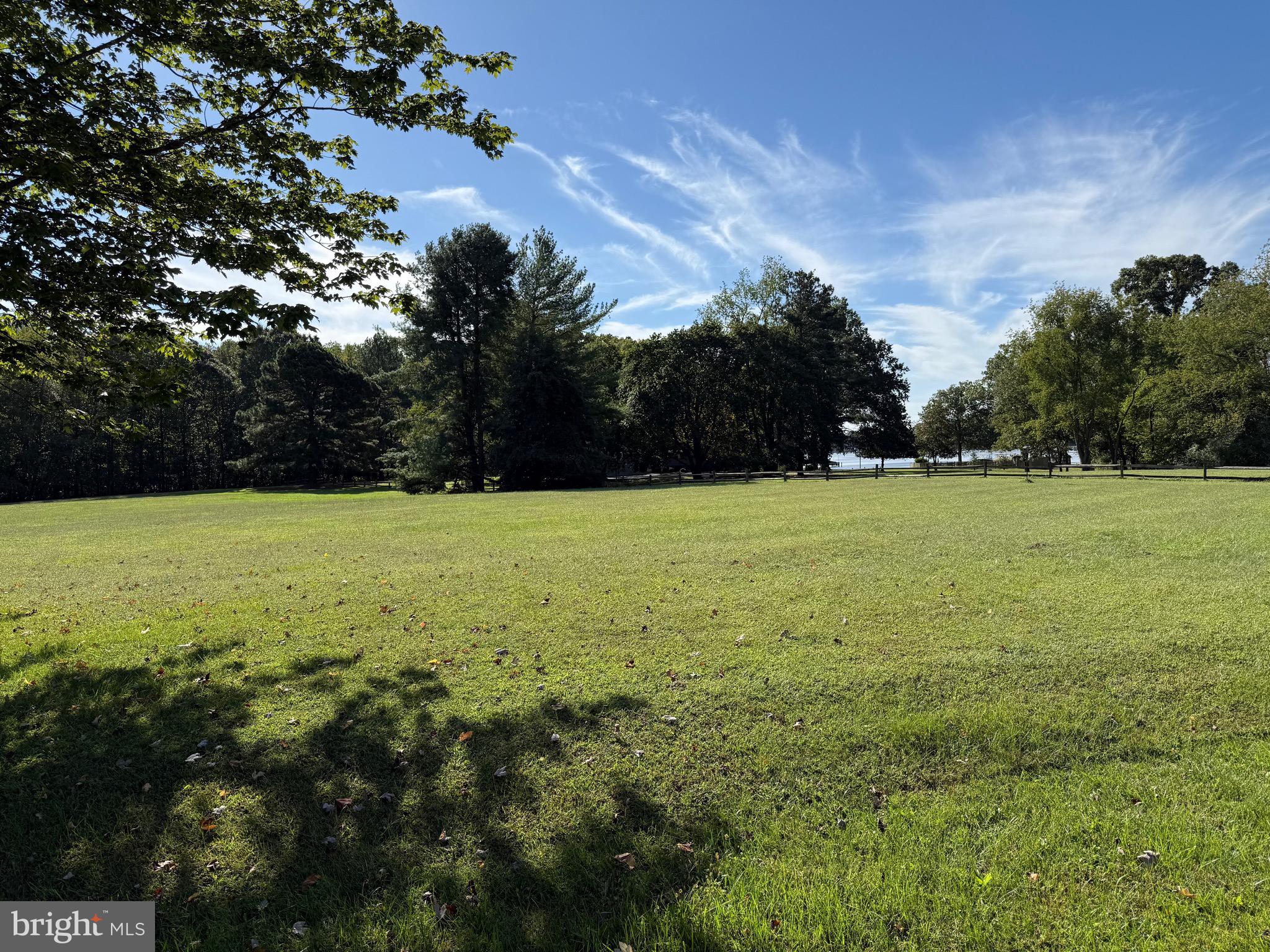 HICKORY RIDGE - Land