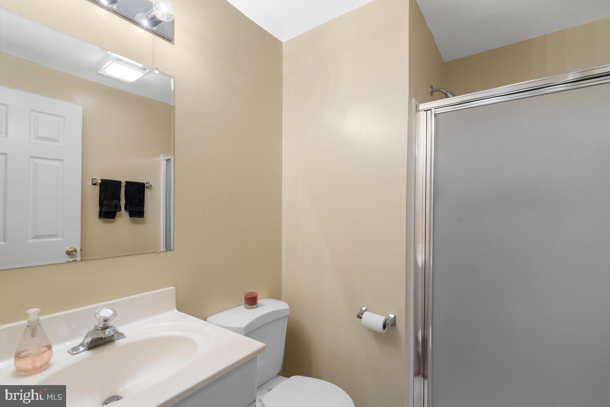 ASHLEY HOLLOW - Residential